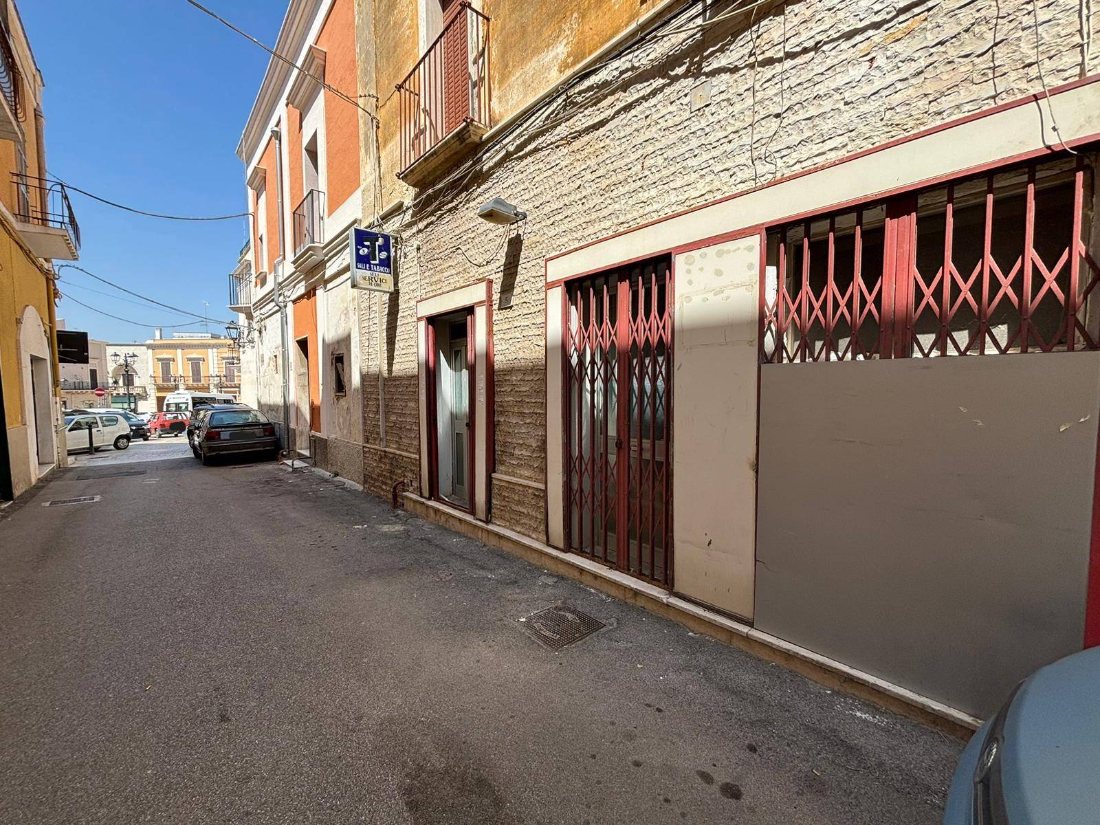 Locale commerciale in vendita a Massafra, Centro Storico