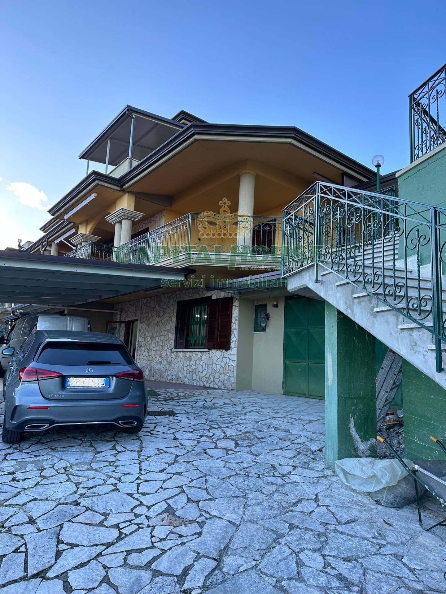 Villa con terrazzo a Mercogliano