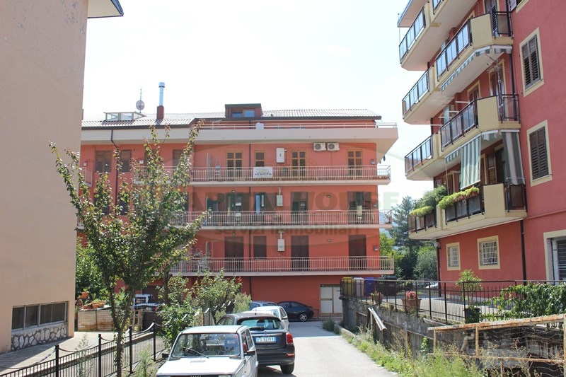 Commerciale in vendita a Mercogliano, Torrette