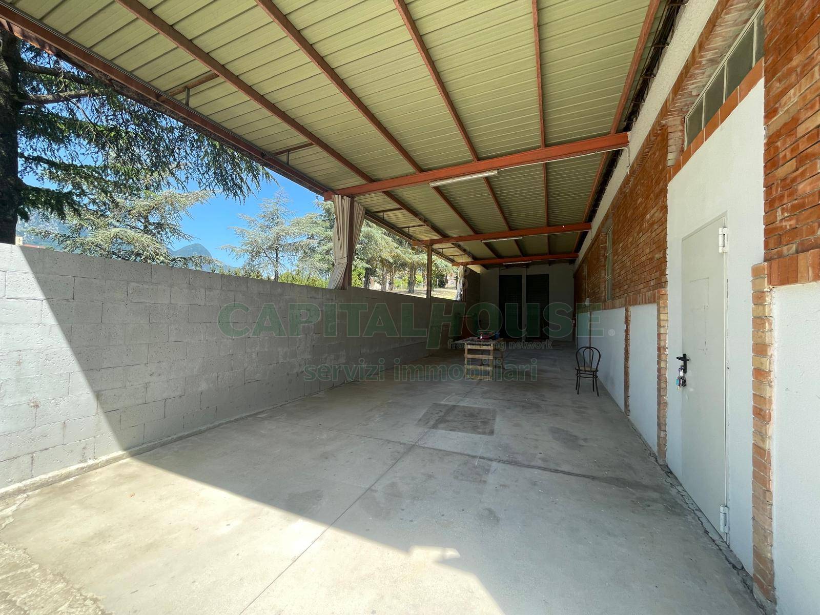 Capannone in affitto a Capriglia Irpina