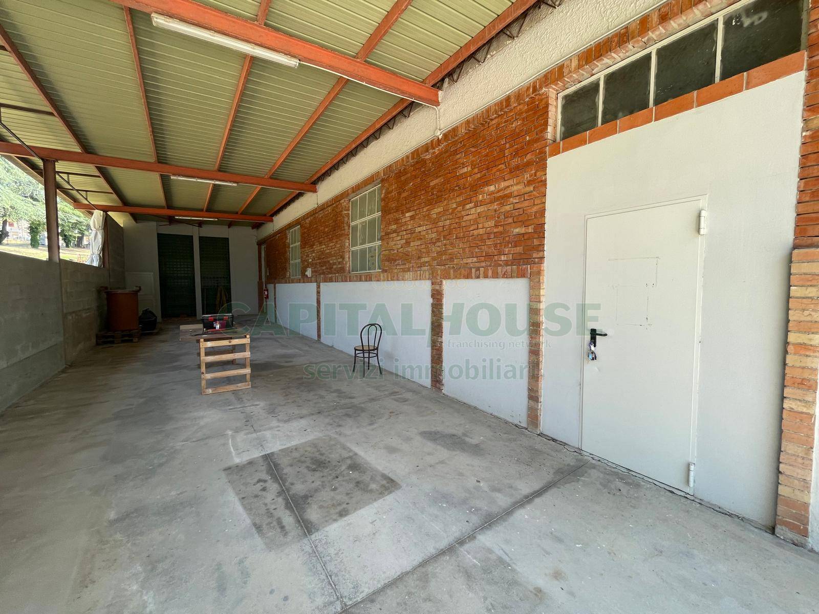 Capannone in affitto a Capriglia Irpina