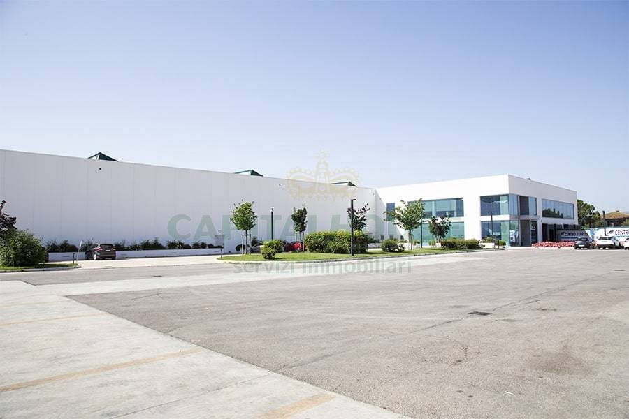 Commerciale in vendita a Mercogliano, Torrette