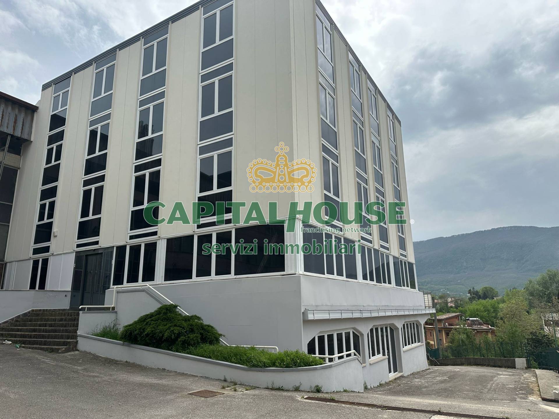 Commerciale in affitto a Mercogliano