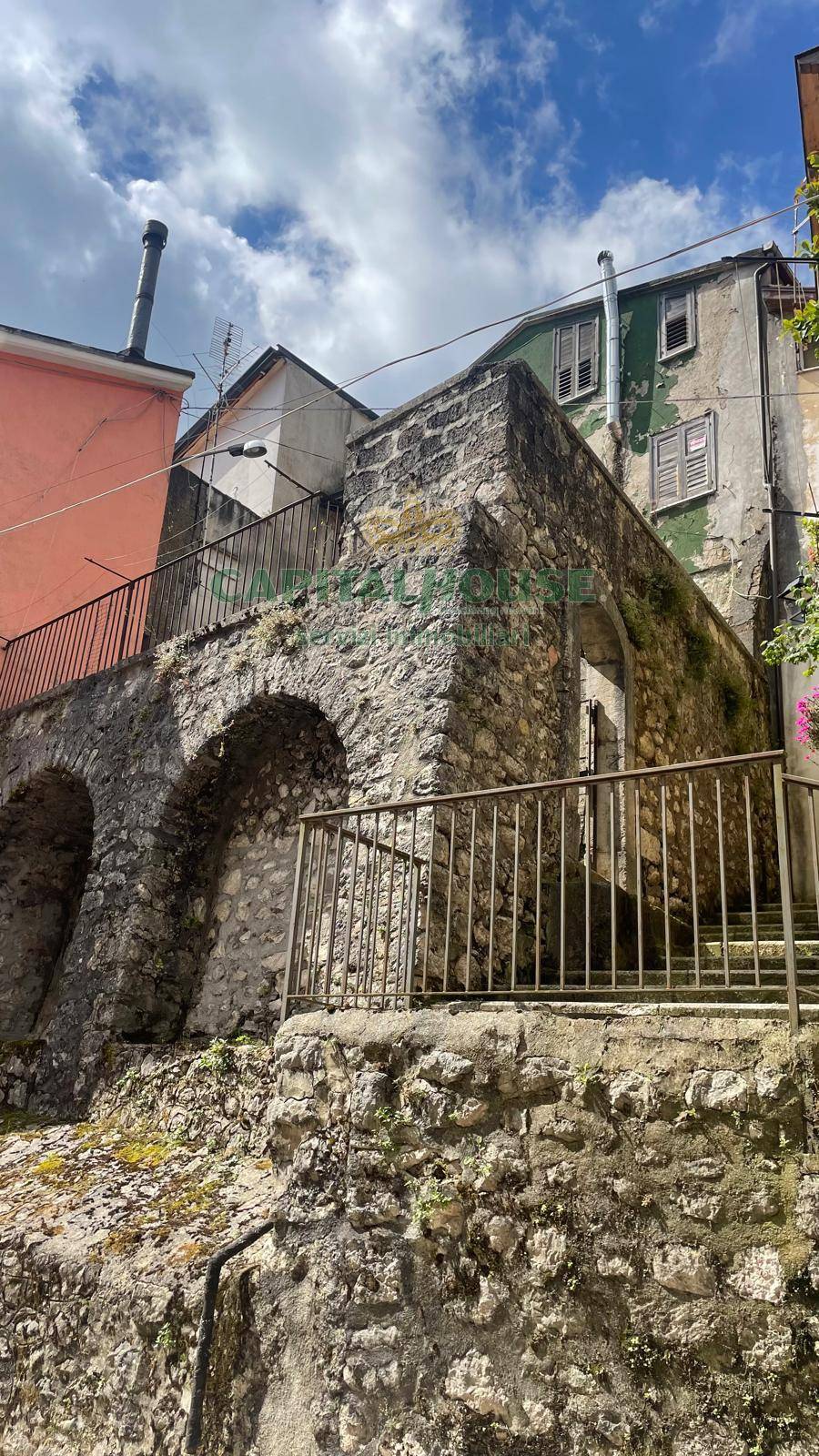 S.Indipendente in vendita a Sant'Angelo a Scala