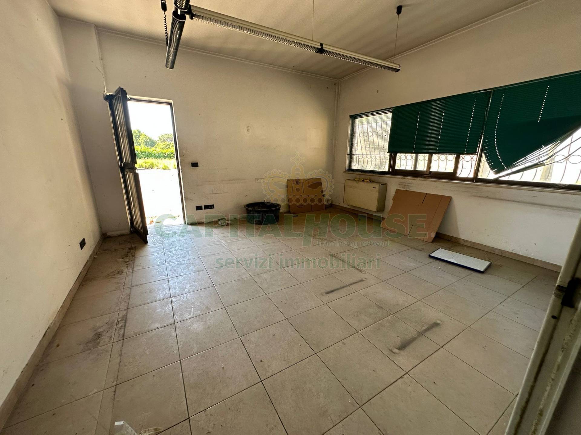 Capannone in vendita a Roma