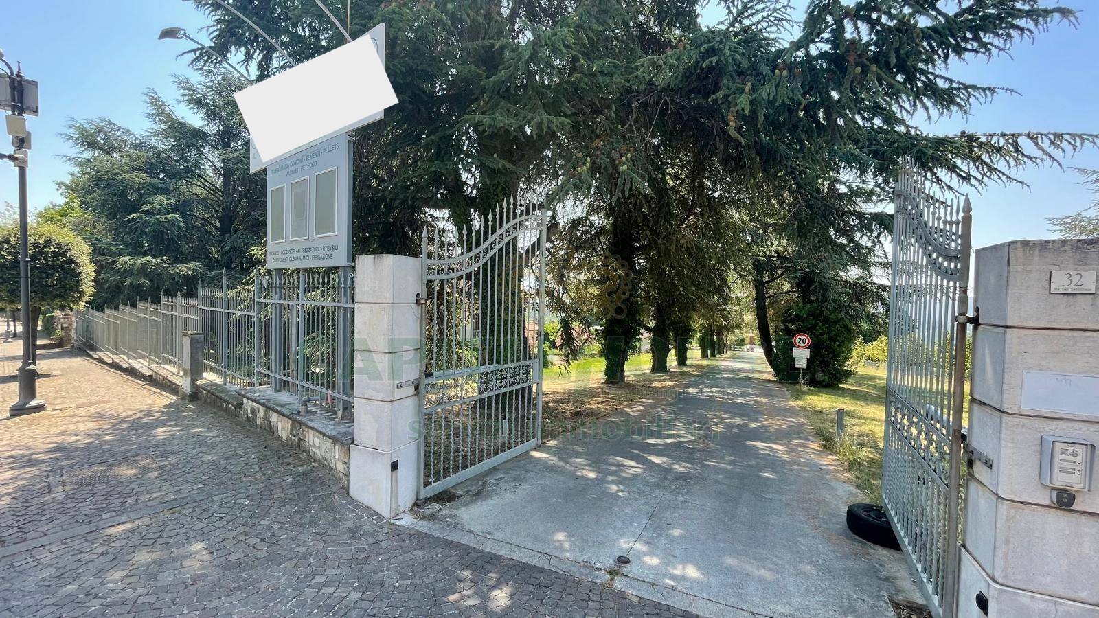 Capannone in affitto a Capriglia Irpina