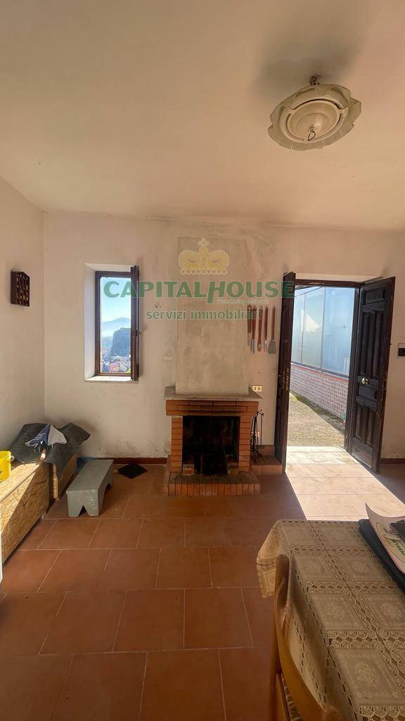 S.Indipendente in vendita a Sant'Angelo a Scala