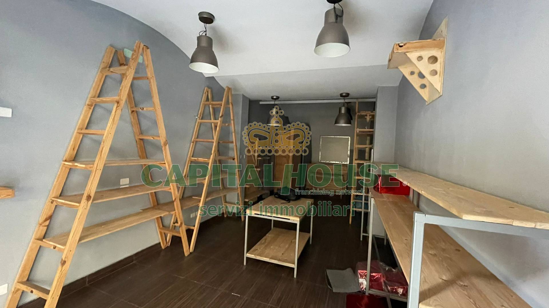 Commerciale in vendita a Avellino