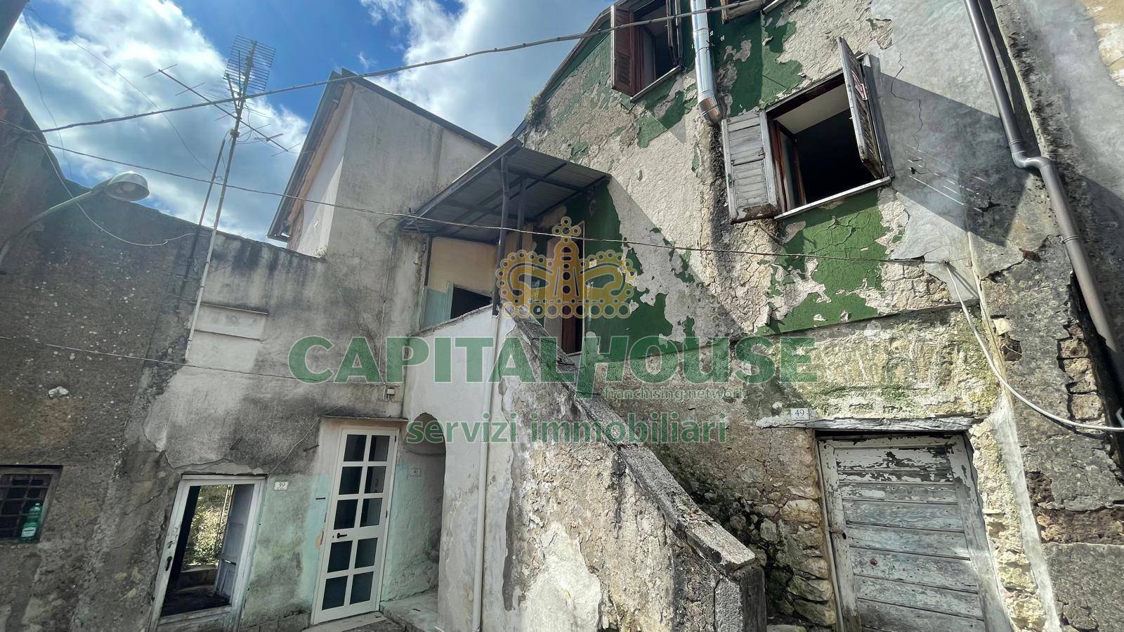 S.Indipendente in vendita a Sant'Angelo a Scala