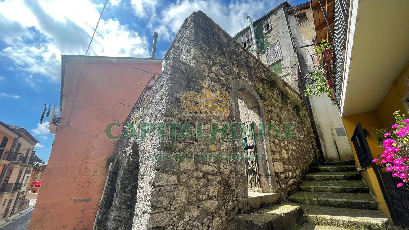 S.Indipendente in vendita a Sant'Angelo a Scala