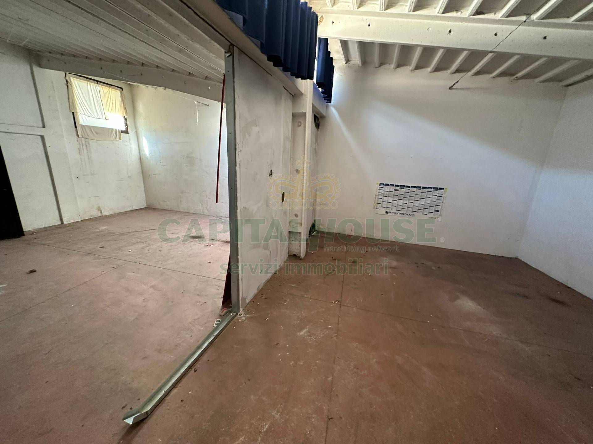 Capannone in vendita a Roma