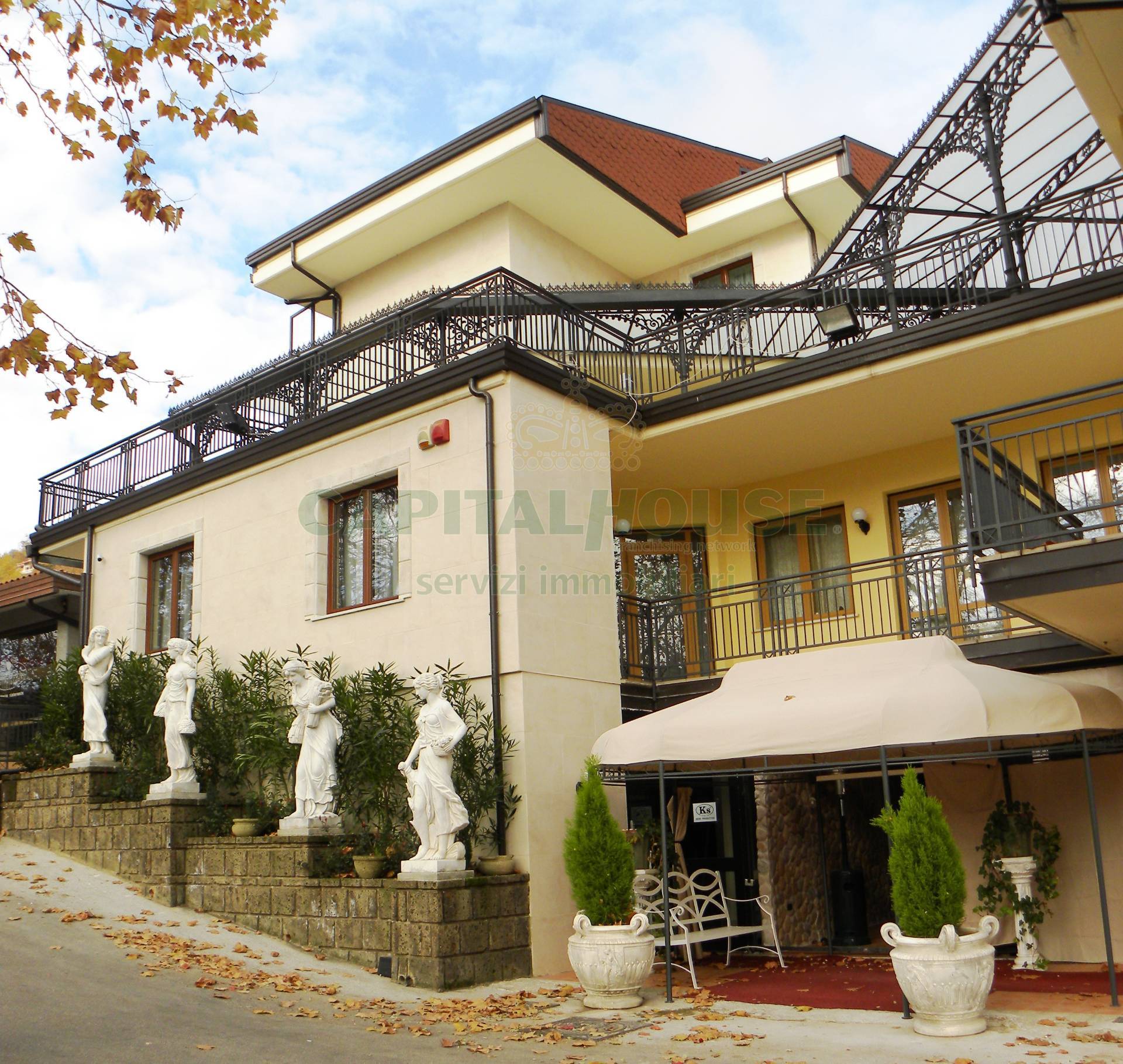 Commerciale in affitto a Mercogliano