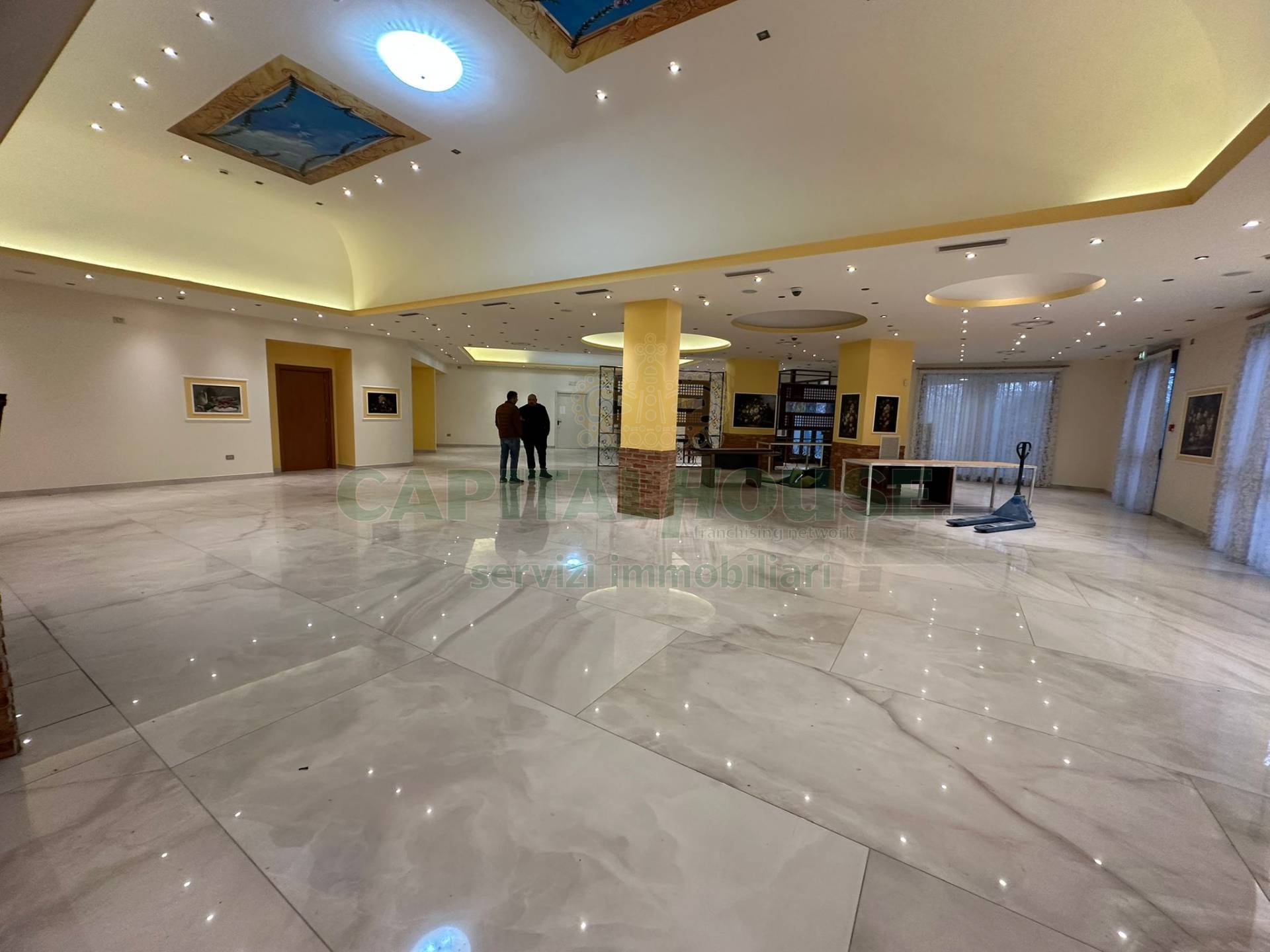 Commerciale in affitto a Mercogliano