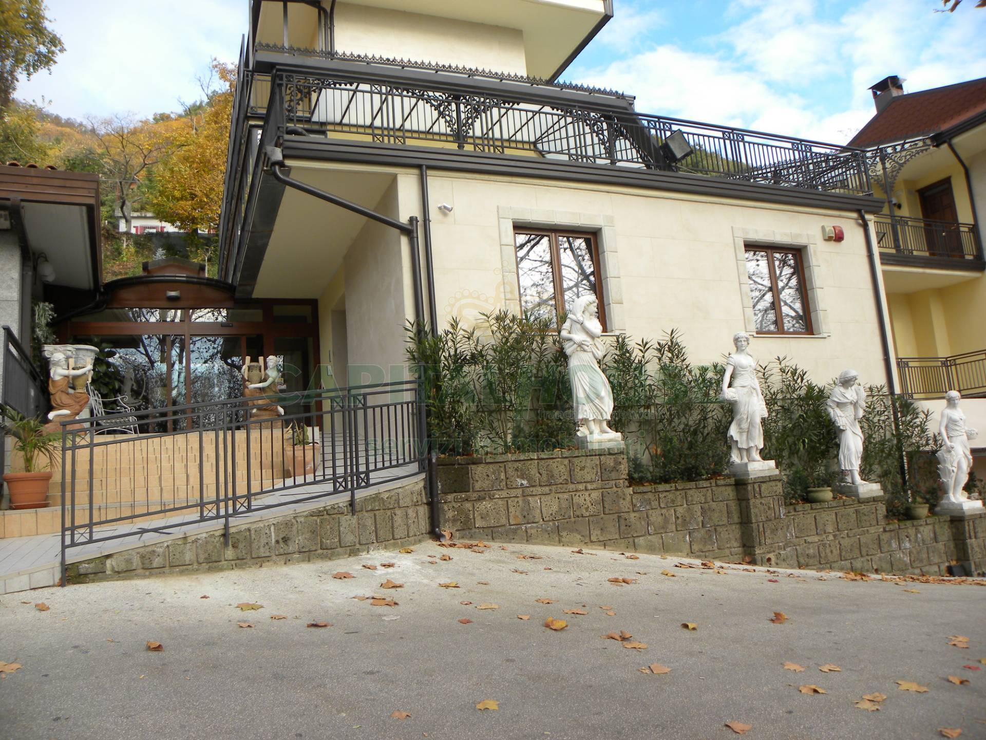 Commerciale in affitto a Mercogliano