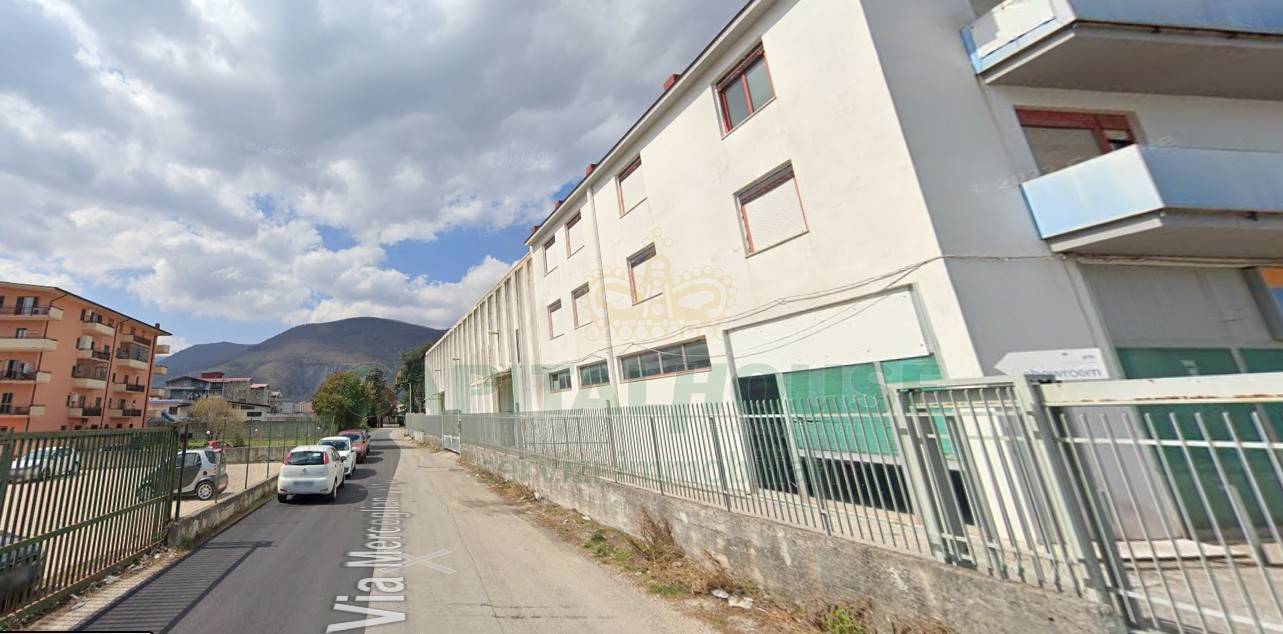 Capannone in vendita a Mercogliano, Torrette