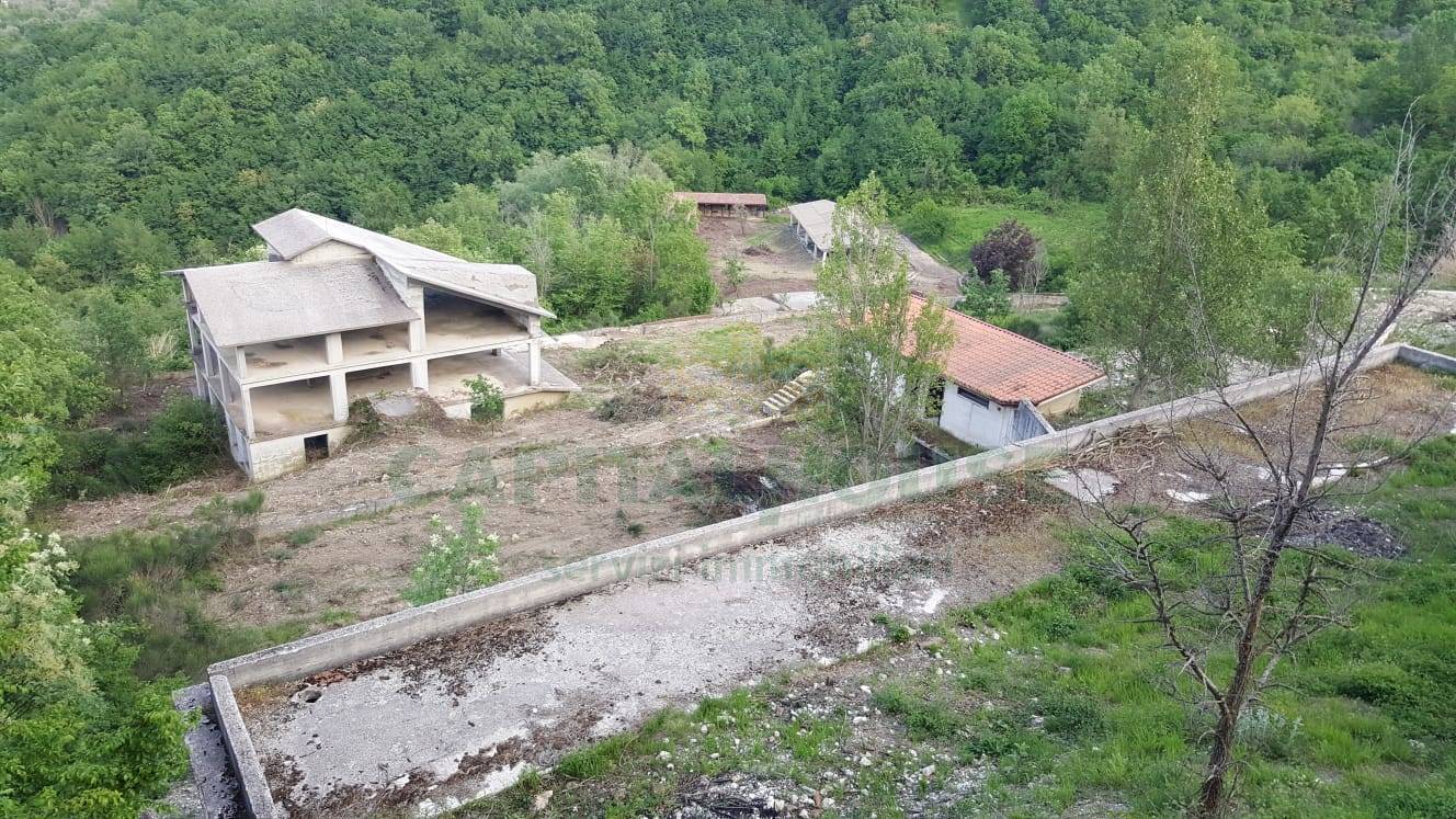 Tenuta in vendita a Sant'Angelo a Scala