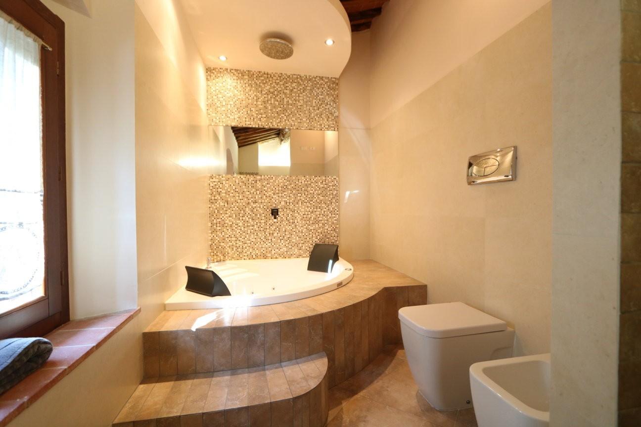 Trilocale arredato in affitto, Buti cascine