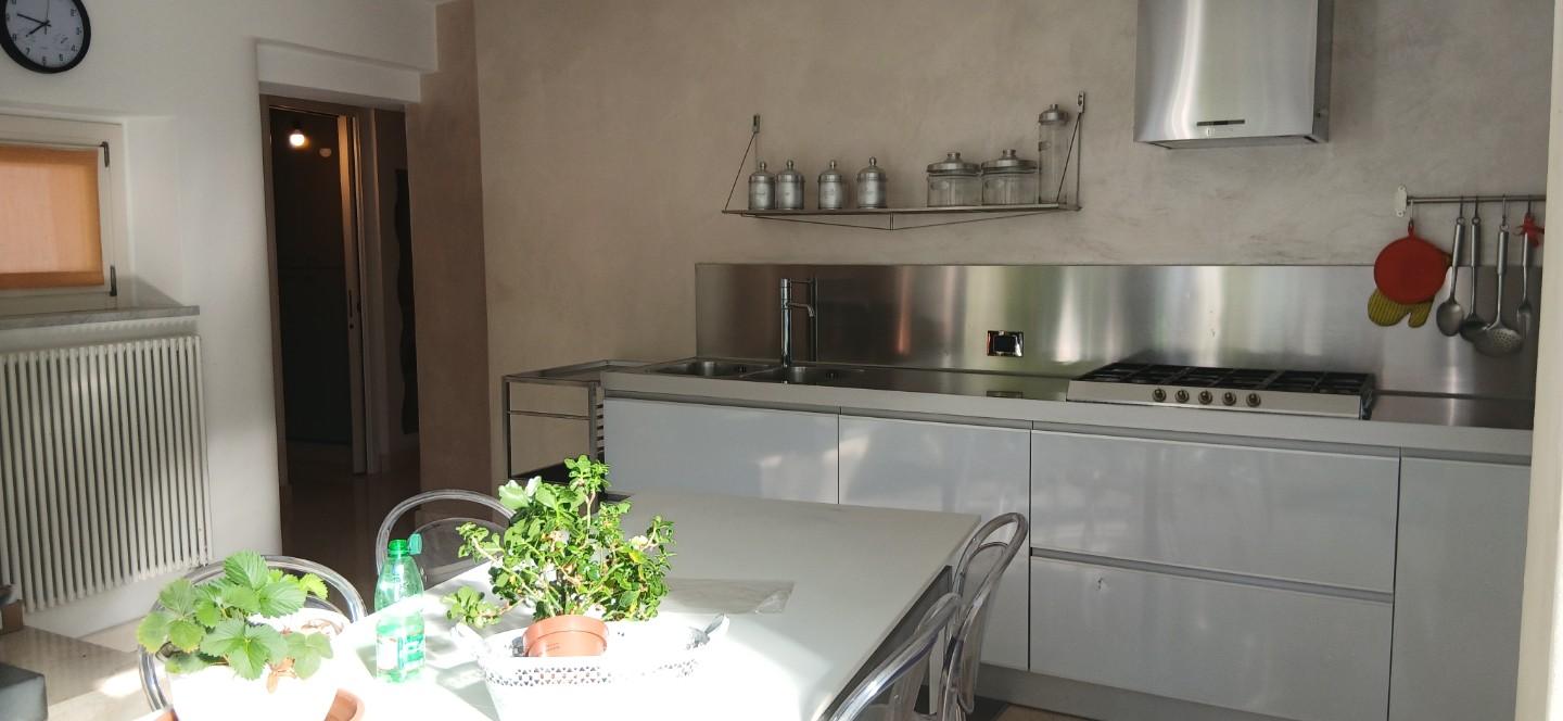 Casa indipendente in vendita a Massa