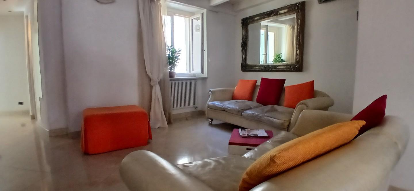 Casa indipendente in vendita a Massa