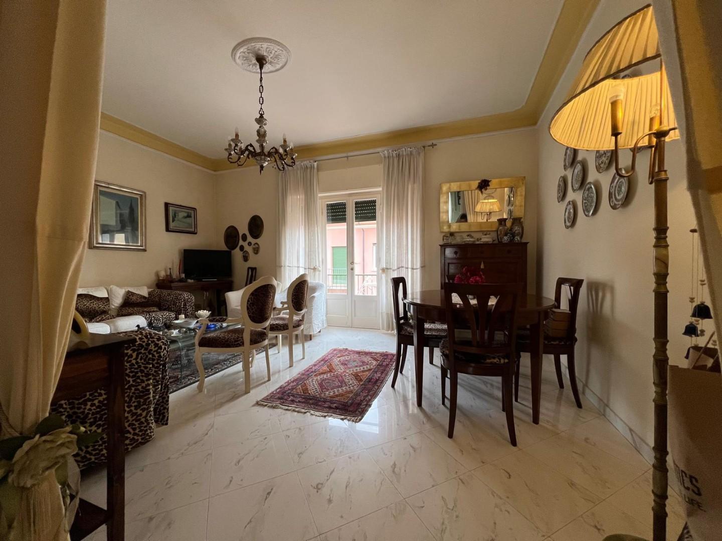 Appartamento con giardino, Massa marina di