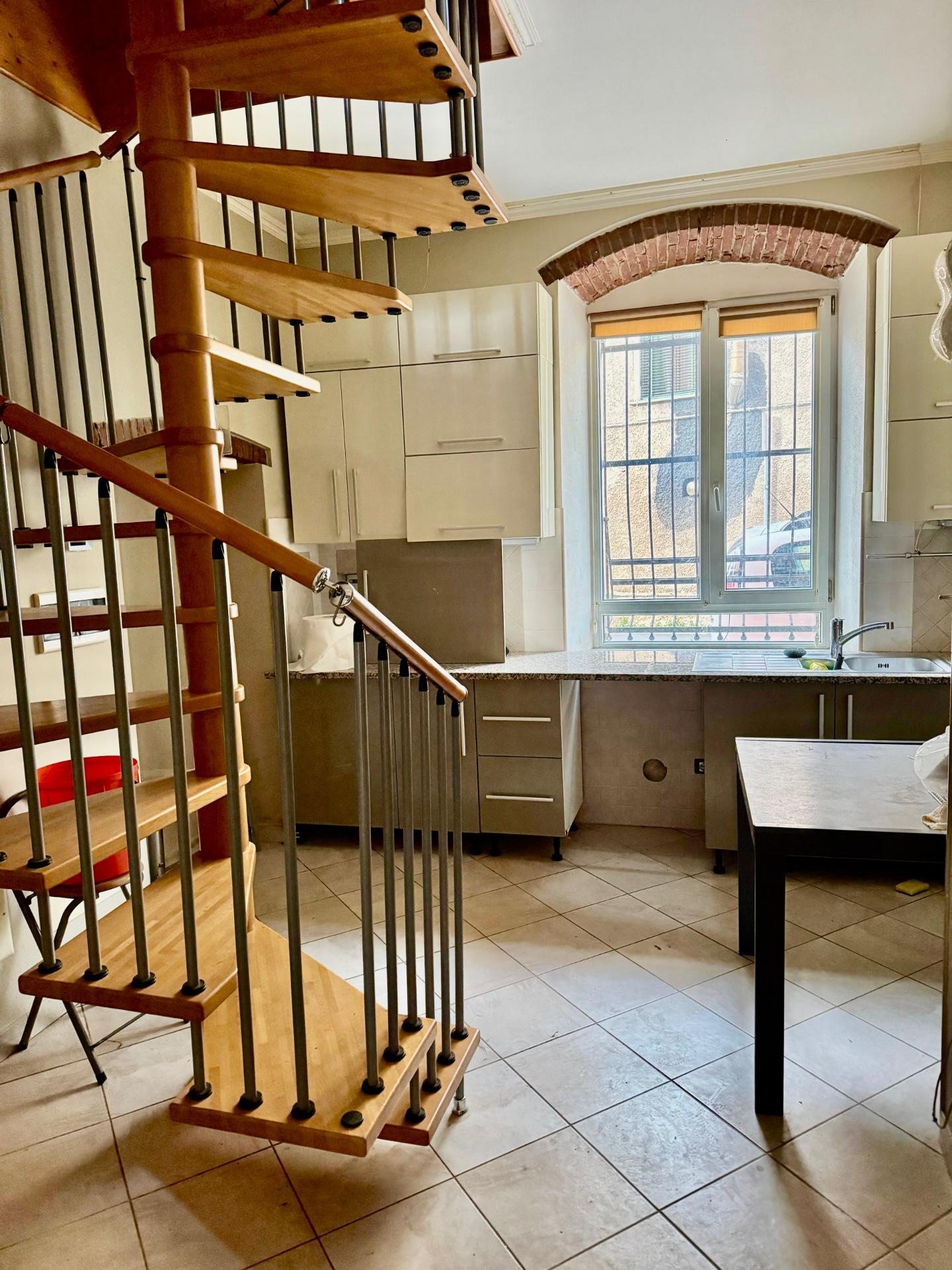 Villa con giardino, Massa centro