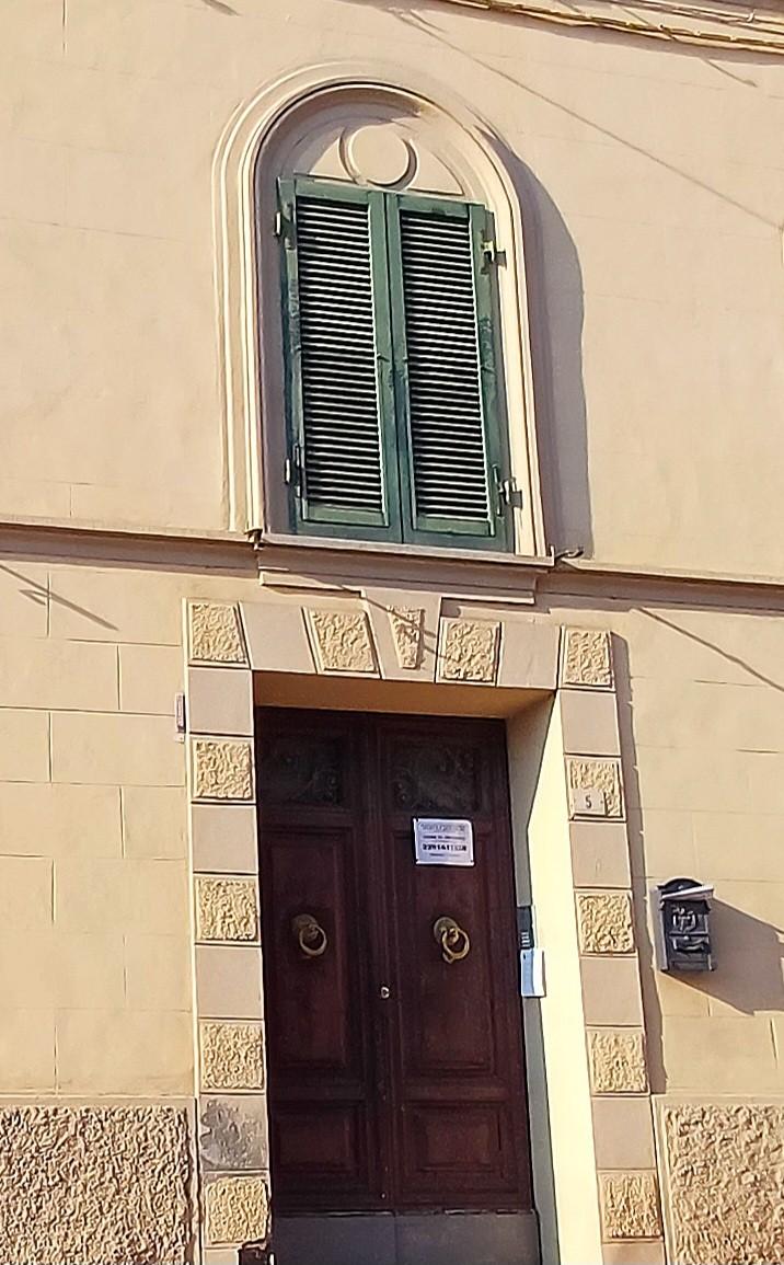 Trilocale da ristrutturare a Massa