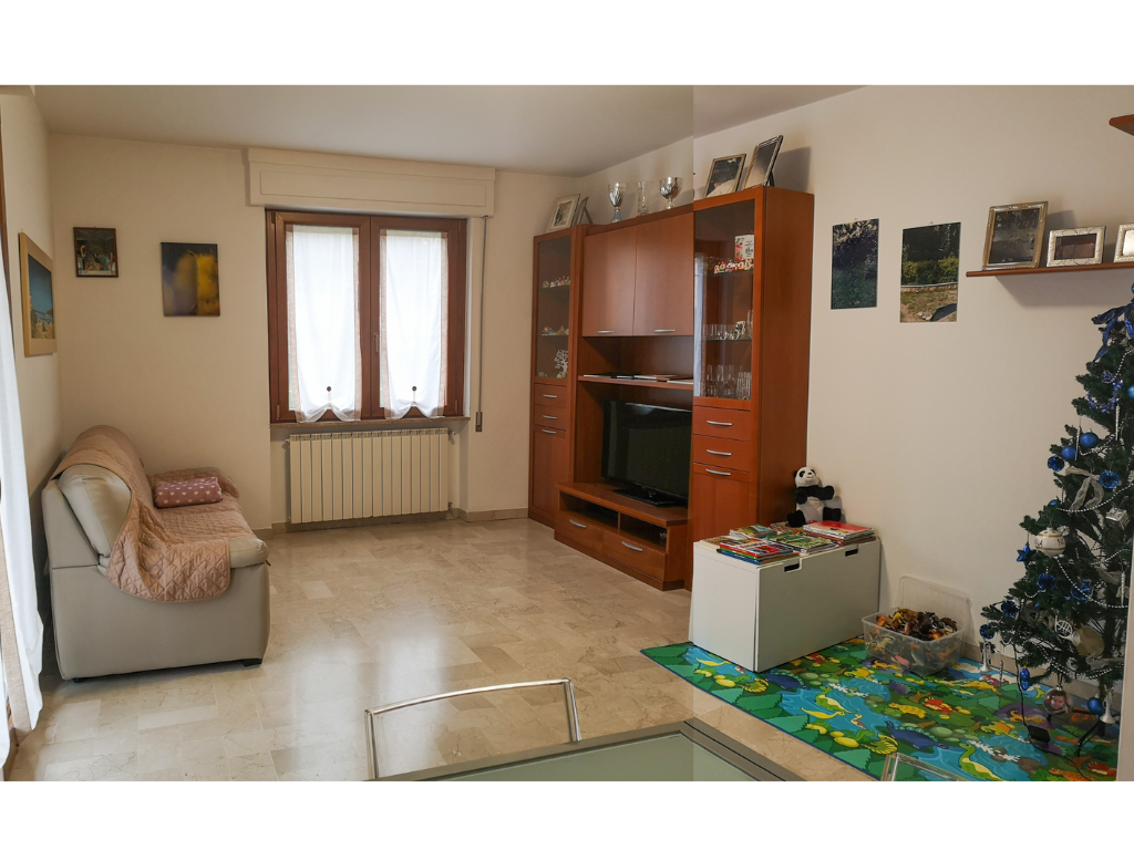Quadrilocale con terrazzo, Massa zona viali