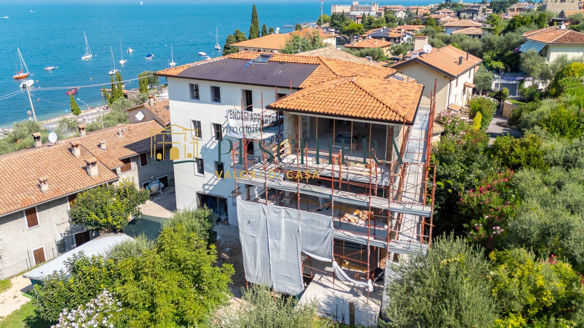 Appartamento in vendita a Torri del Benaco