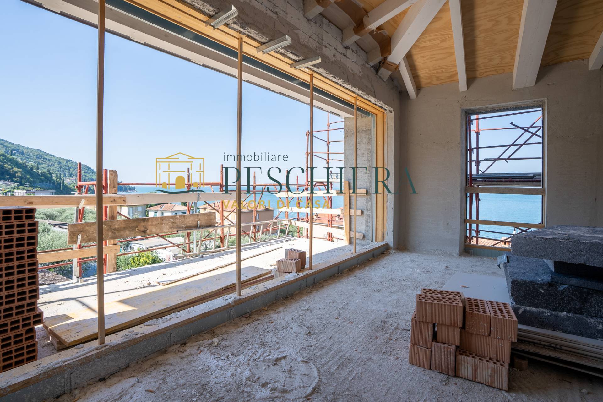 Appartamento in vendita a Torri del Benaco