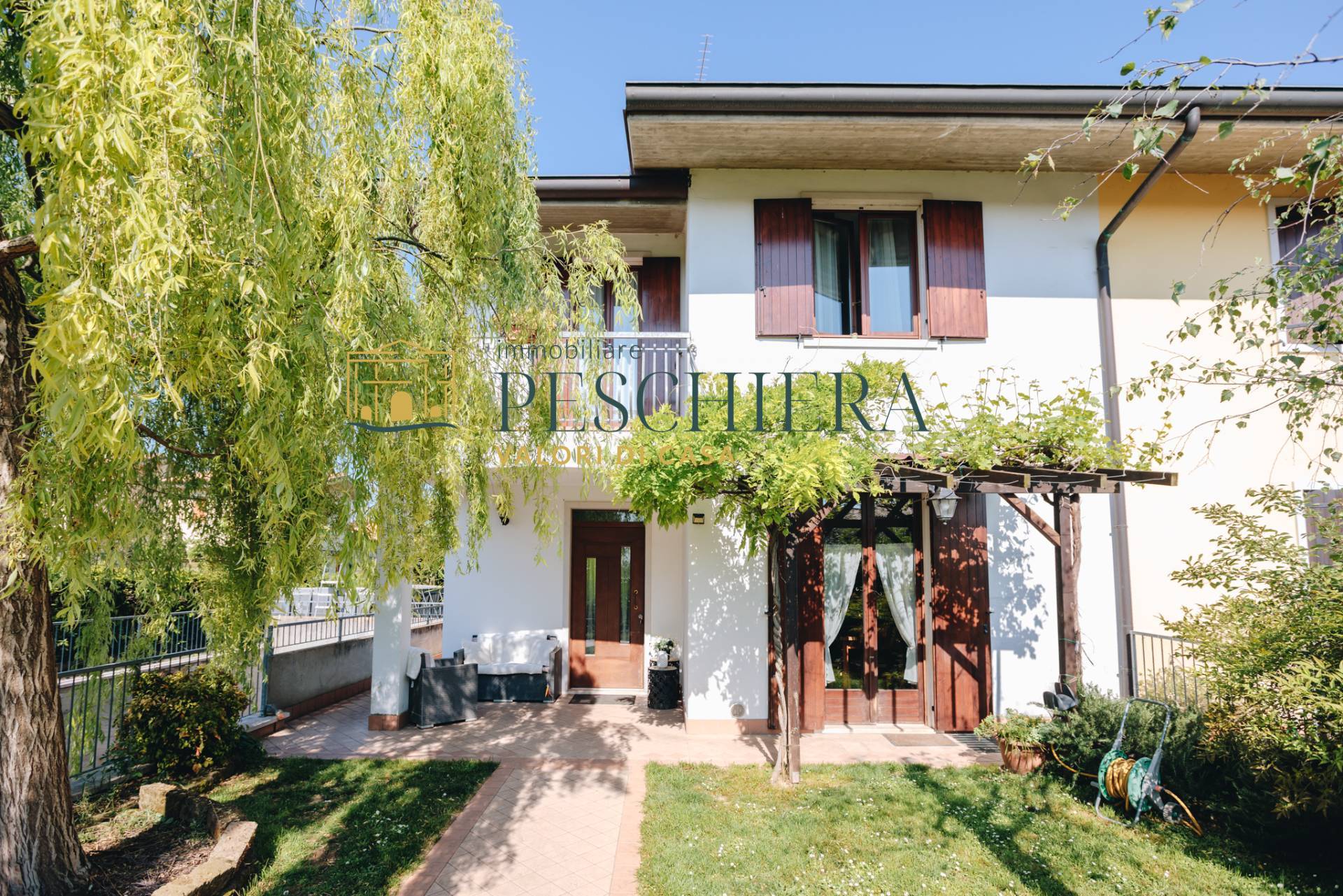 Villa bifamiliare in vendita a Lazise, Col
