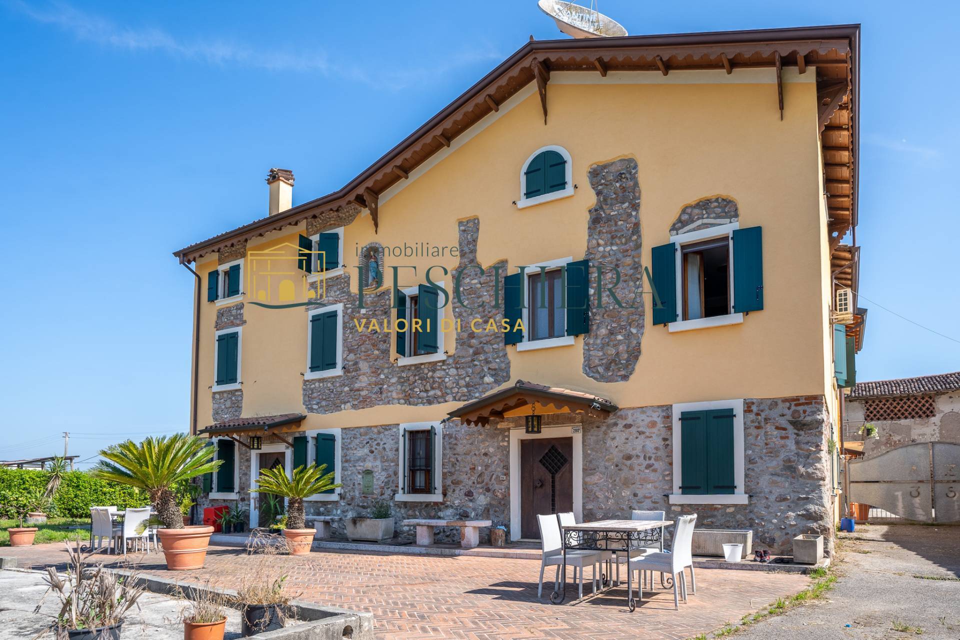 Rustico in vendita a Valeggio sul Mincio, Generica