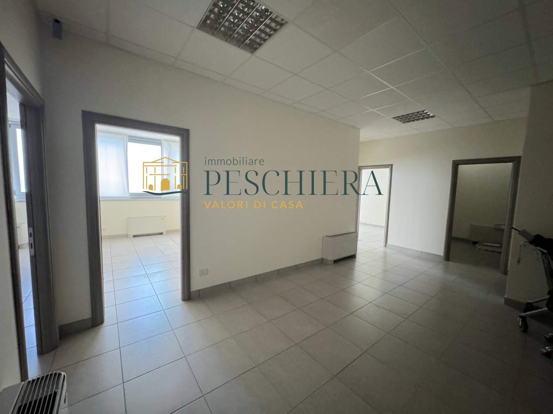 Studio/Ufficio in affitto a Peschiera del Garda, Generica