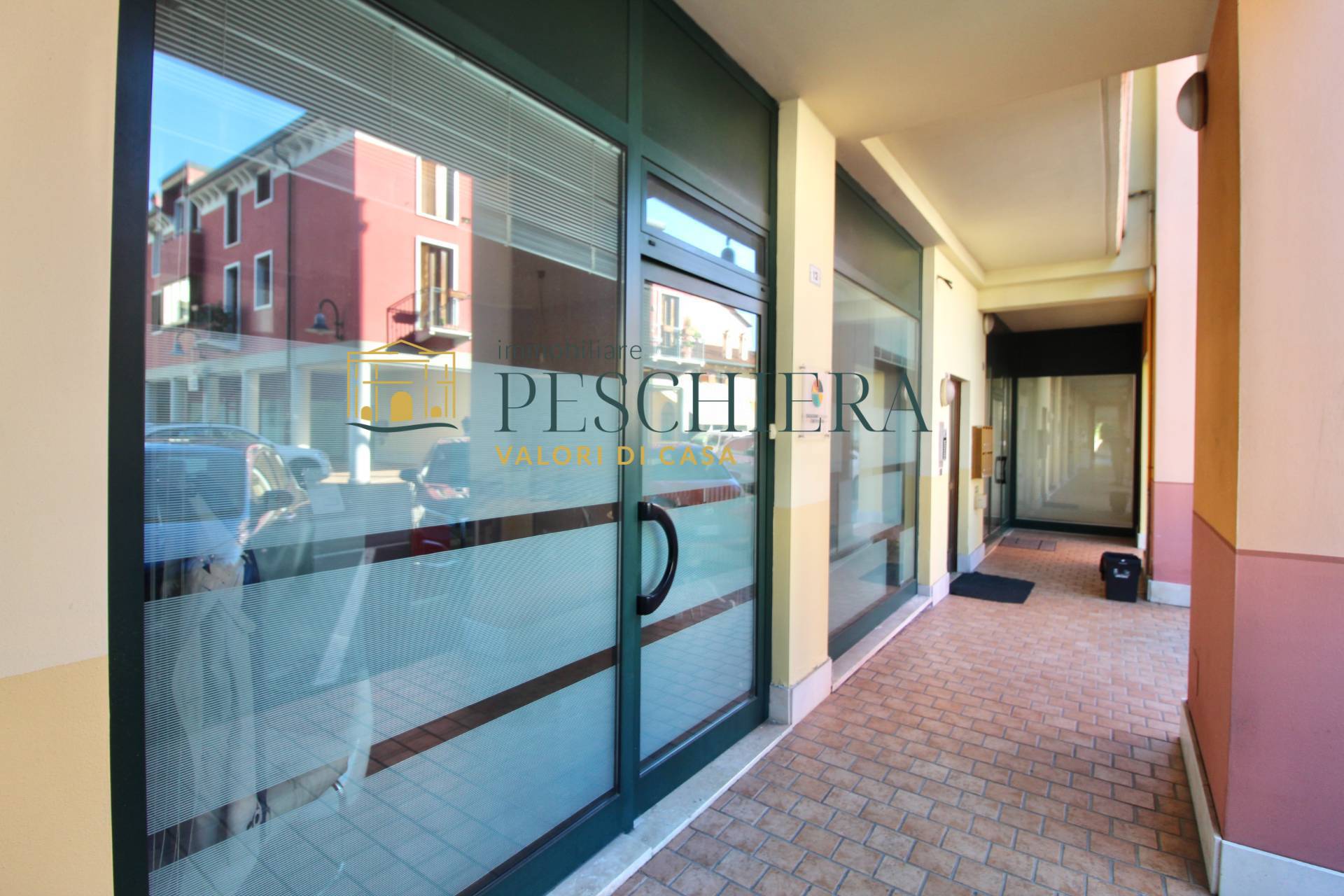 Immobile Commerciale in vendita a Bussolengo, Generica