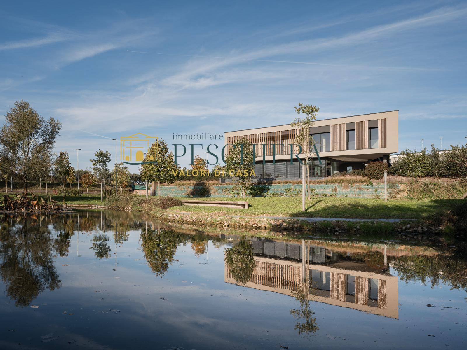 Villa in vendita a Peschiera del Garda, Generica