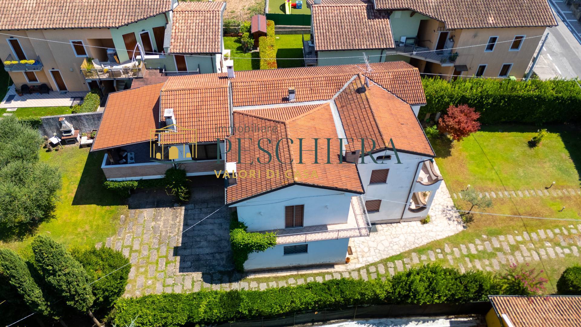 Villa in vendita a Castelnuovo del Garda, Oliosi