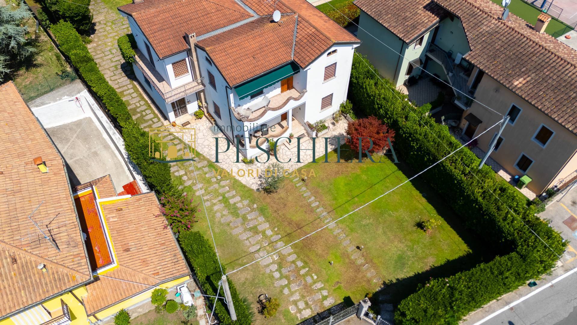 Villa in vendita a Castelnuovo del Garda, Oliosi