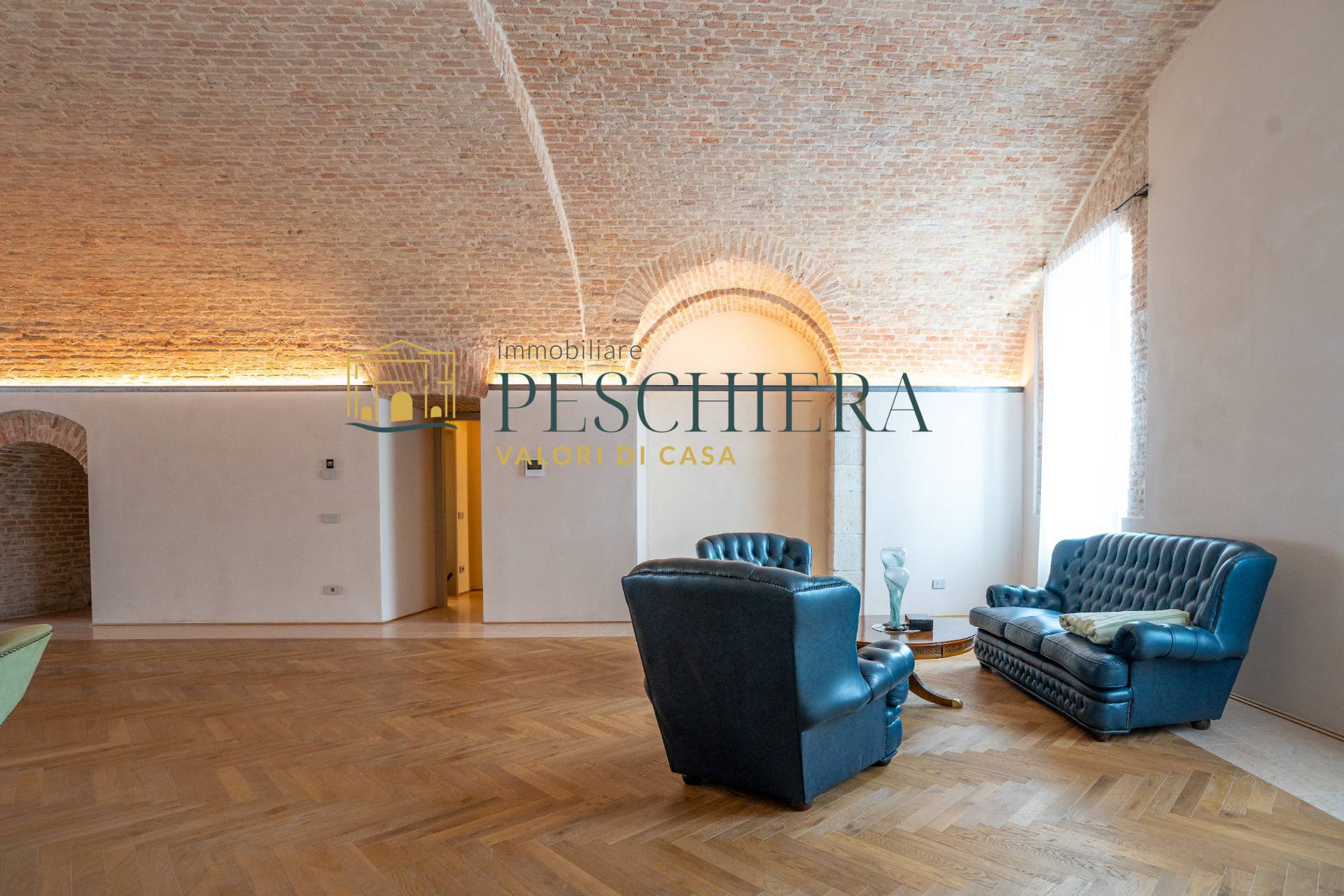 Appartamento in vendita a Peschiera del Garda, Centro storico