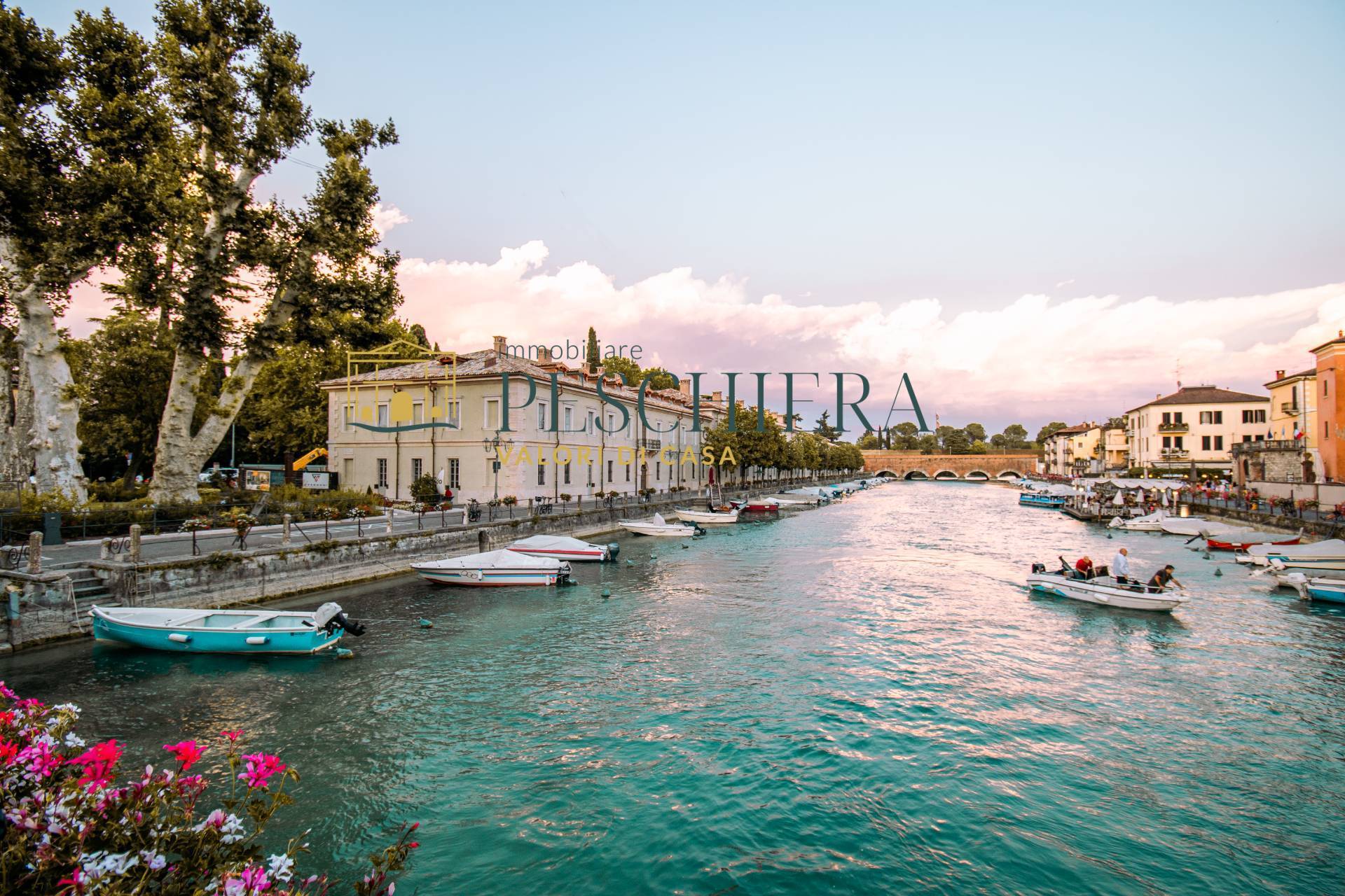 Appartamento in vendita a Peschiera del Garda, Centro storico