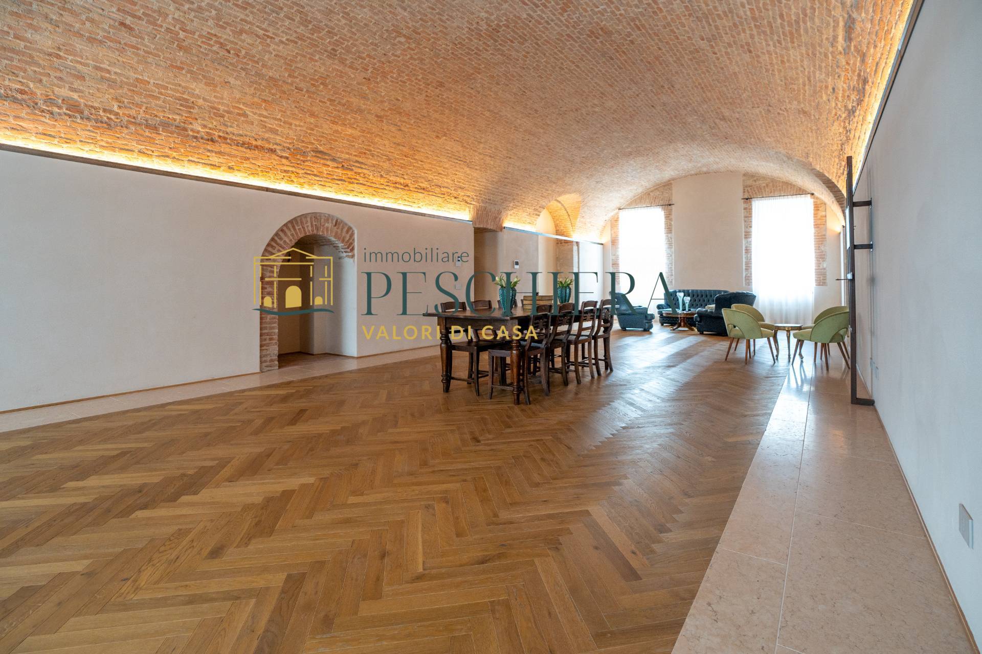 Appartamento in vendita a Peschiera del Garda, Centro storico