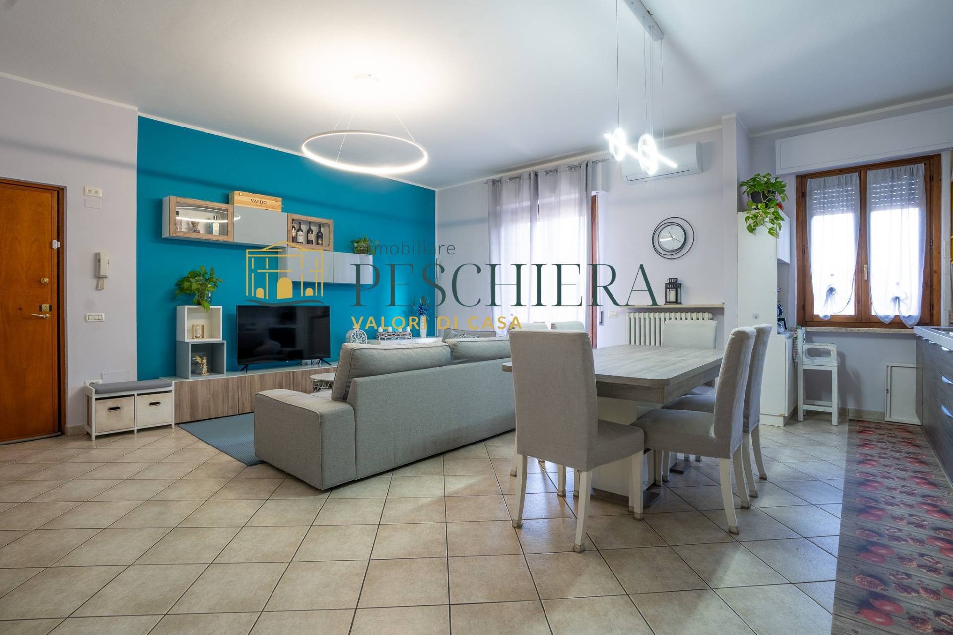 Appartamento in vendita a Peschiera del Garda, Zona Stazione