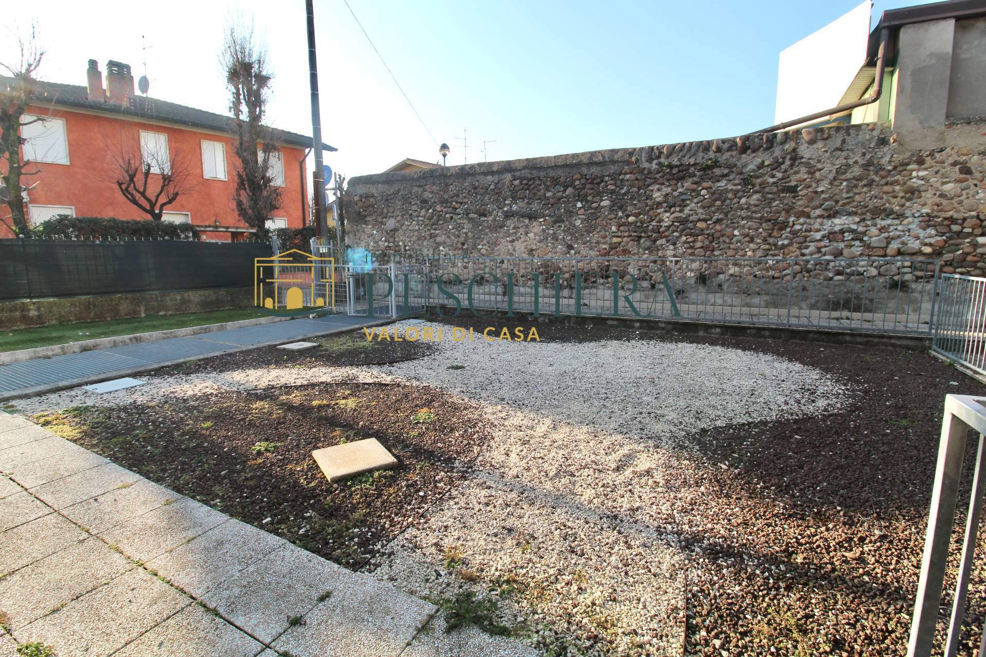 Appartamento in vendita a Valeggio sul Mincio, Generica