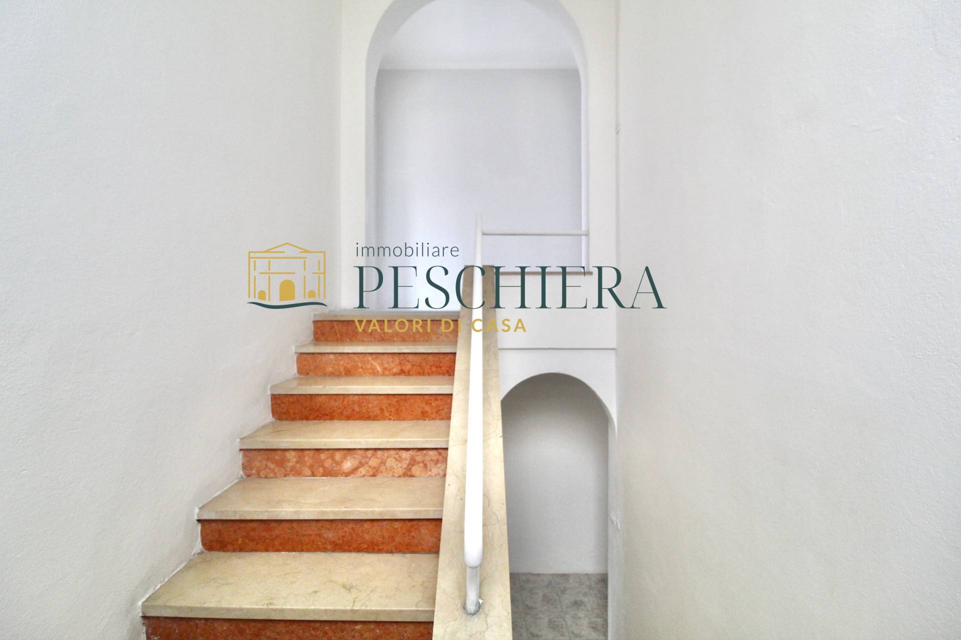 Villa bifamiliare in vendita a Villafranca di Verona, Quaderni