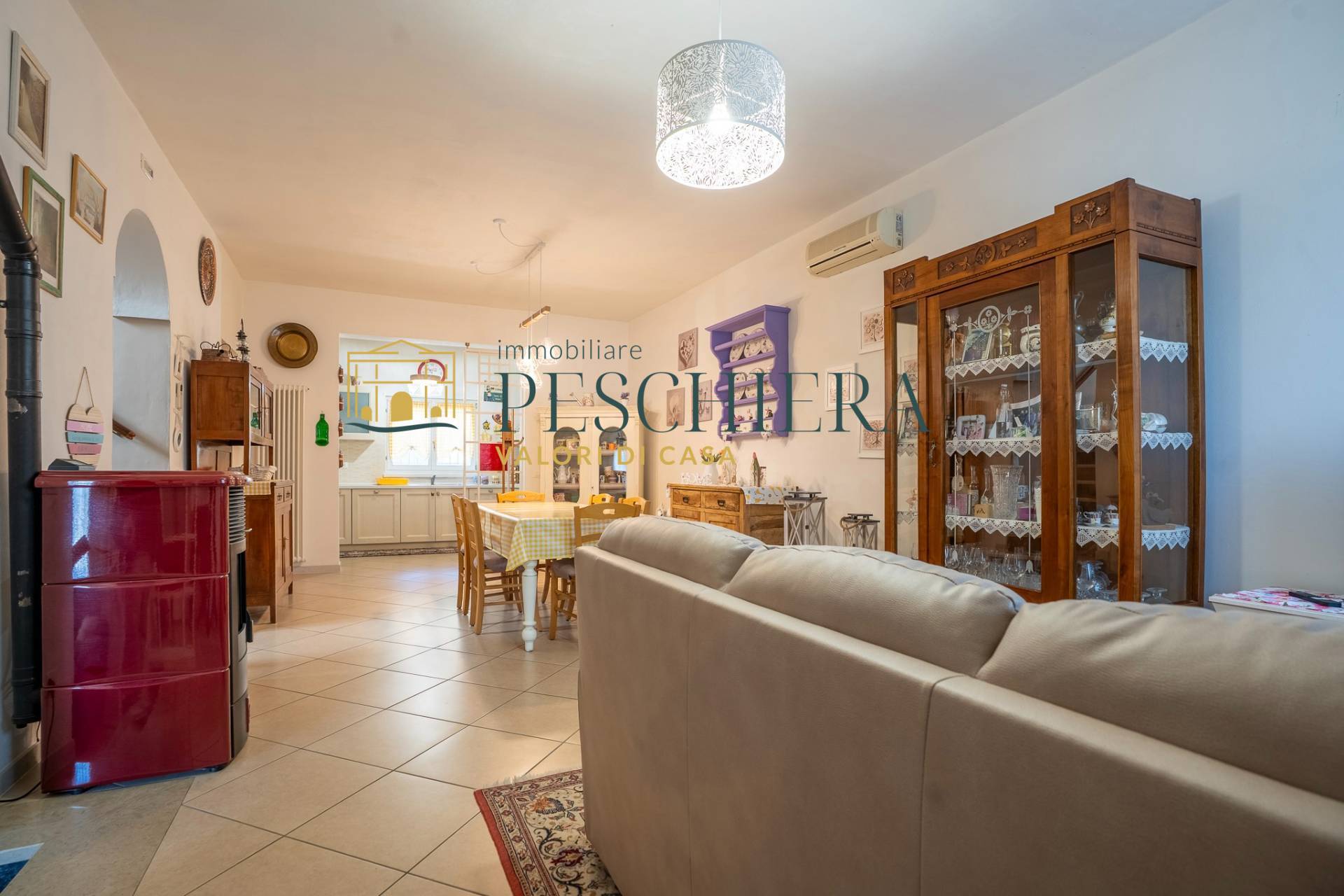 Villa bifamiliare in vendita a Peschiera del Garda, Generica