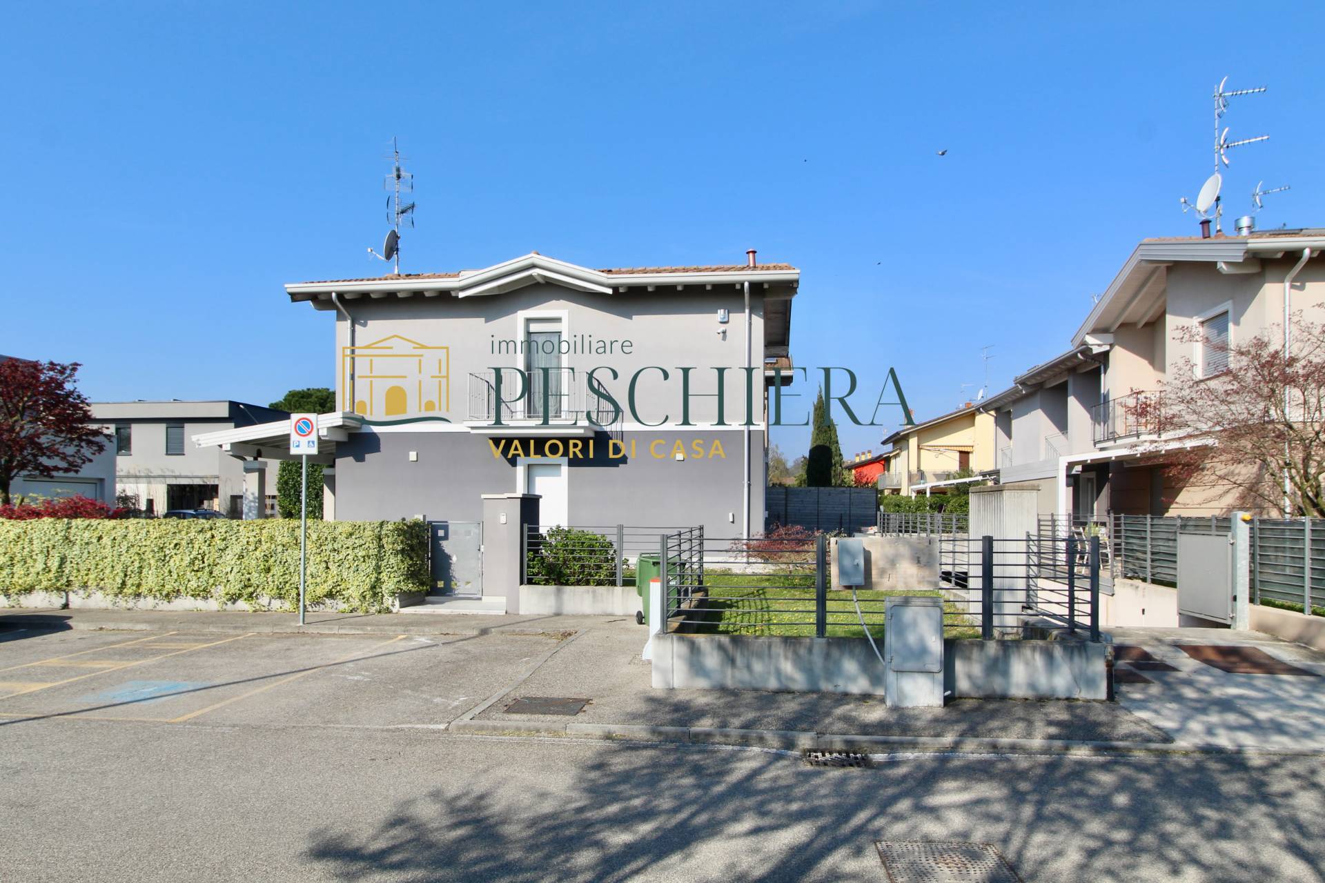 Villa in vendita a Valeggio sul Mincio, Generica