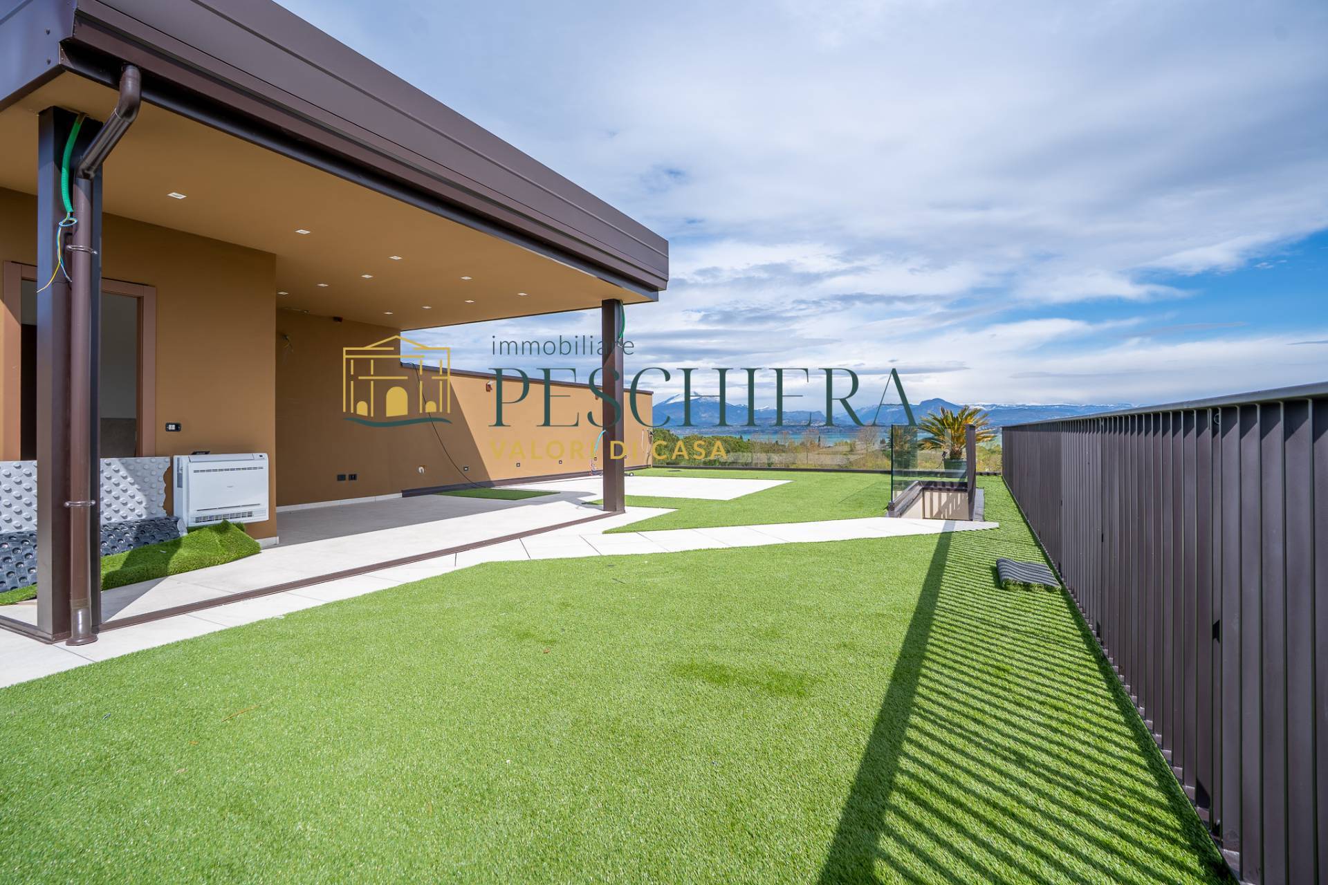 Attico in vendita a Peschiera del Garda, San Benedetto di Lugana