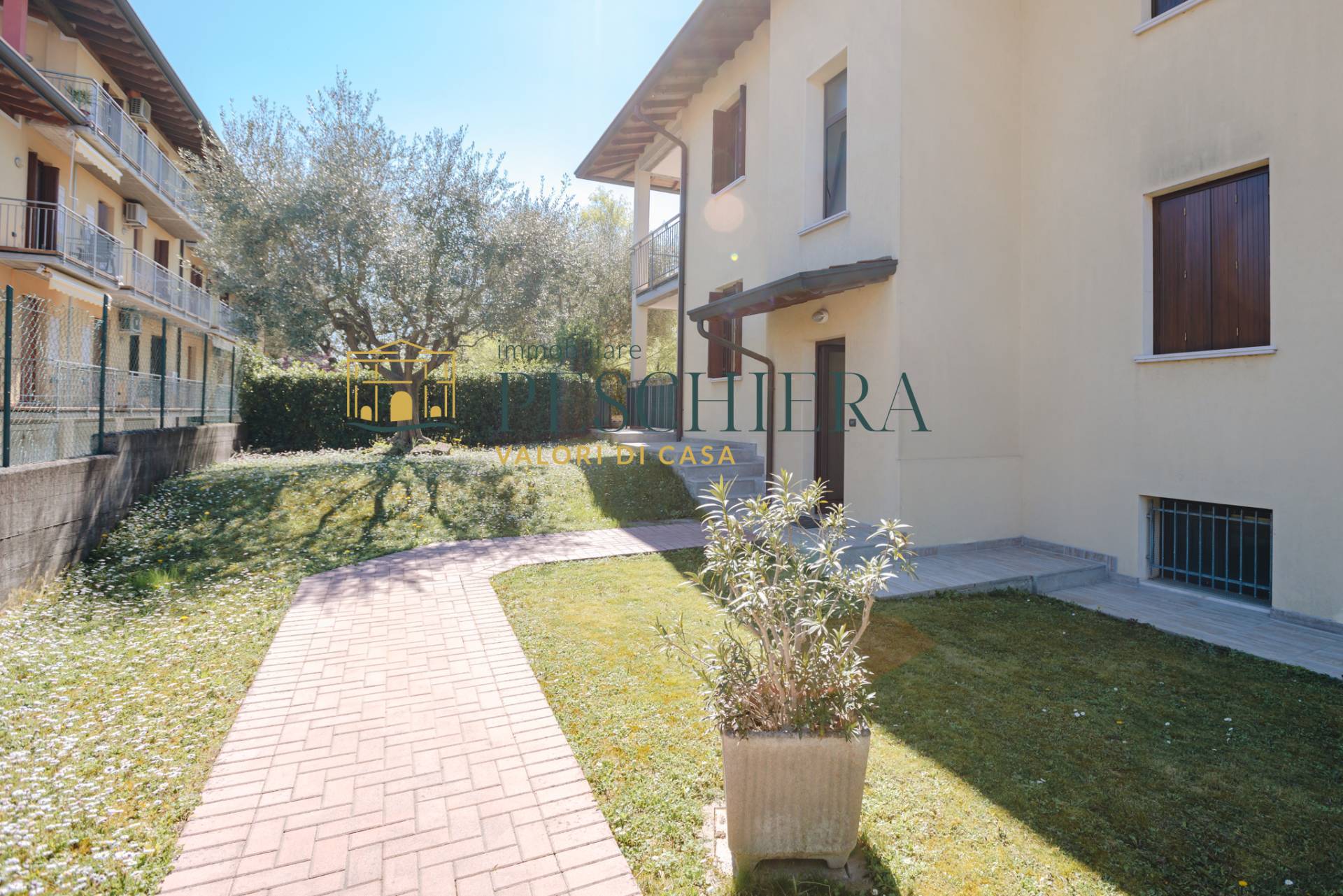 Appartamento in vendita a Desenzano del Garda, San Martino della Battaglia