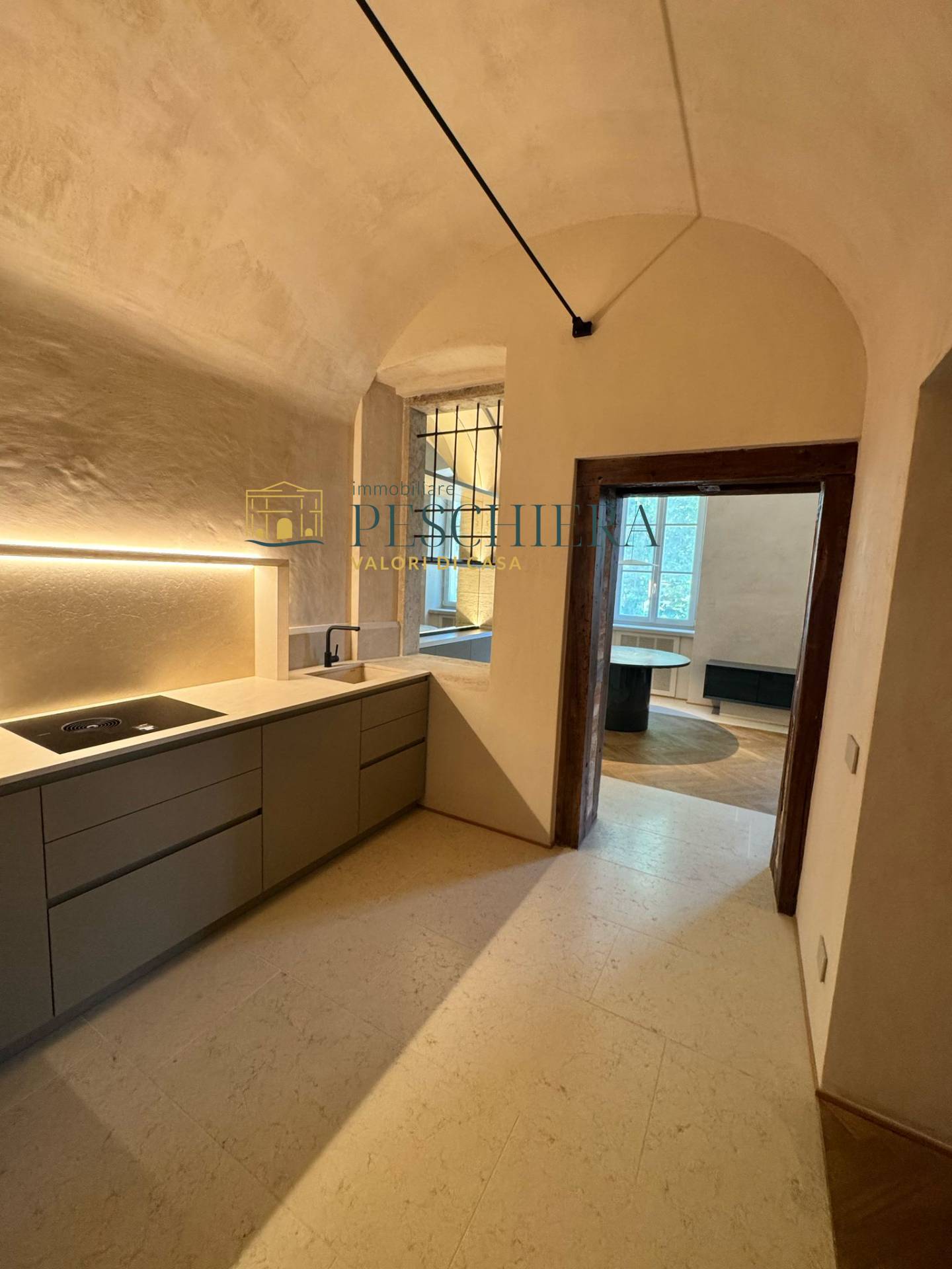 Appartamento in affitto a Peschiera del Garda, Centro storico