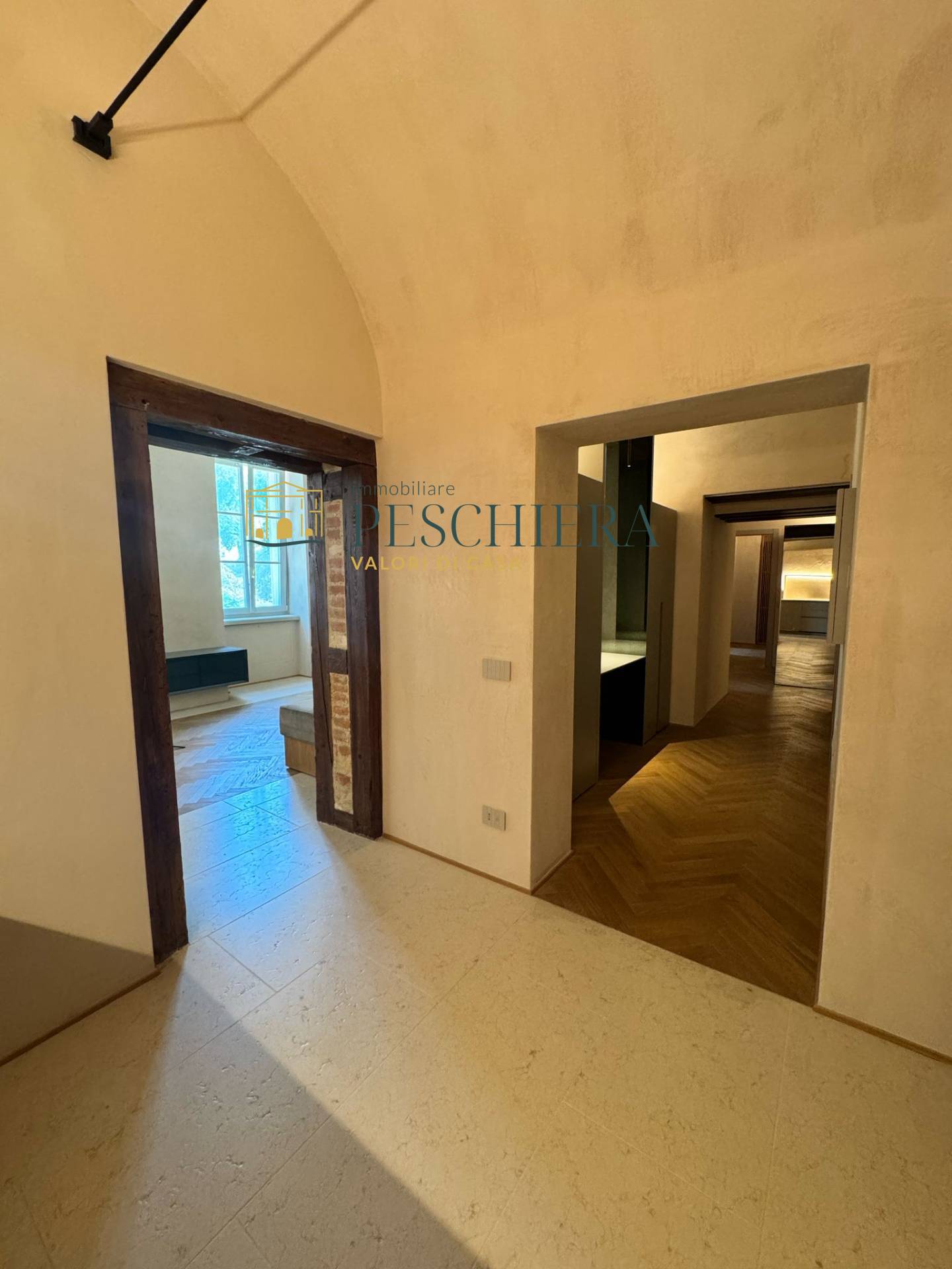 Appartamento in affitto a Peschiera del Garda, Centro storico