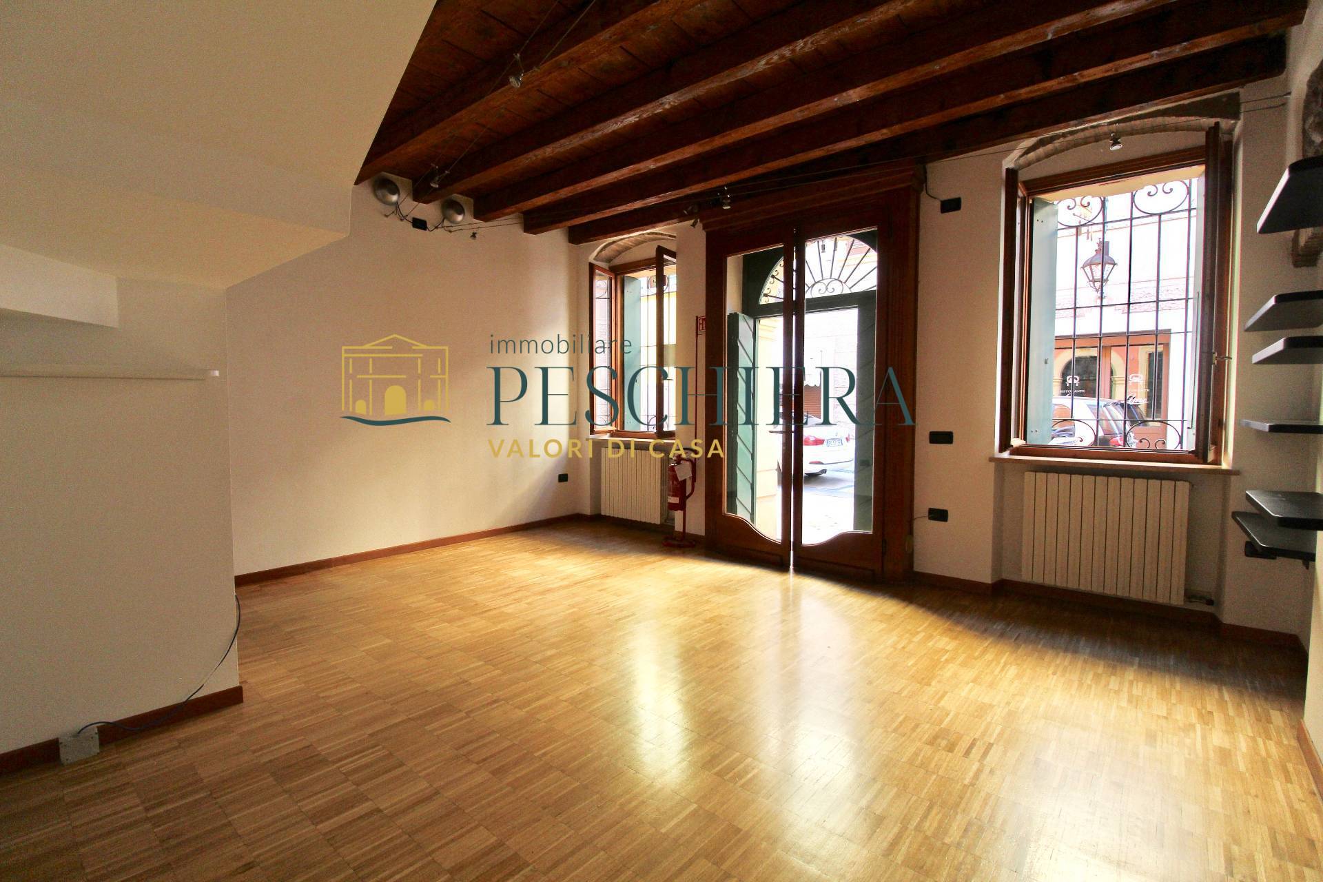 Studio/Ufficio in affitto a Valeggio sul Mincio, Generica