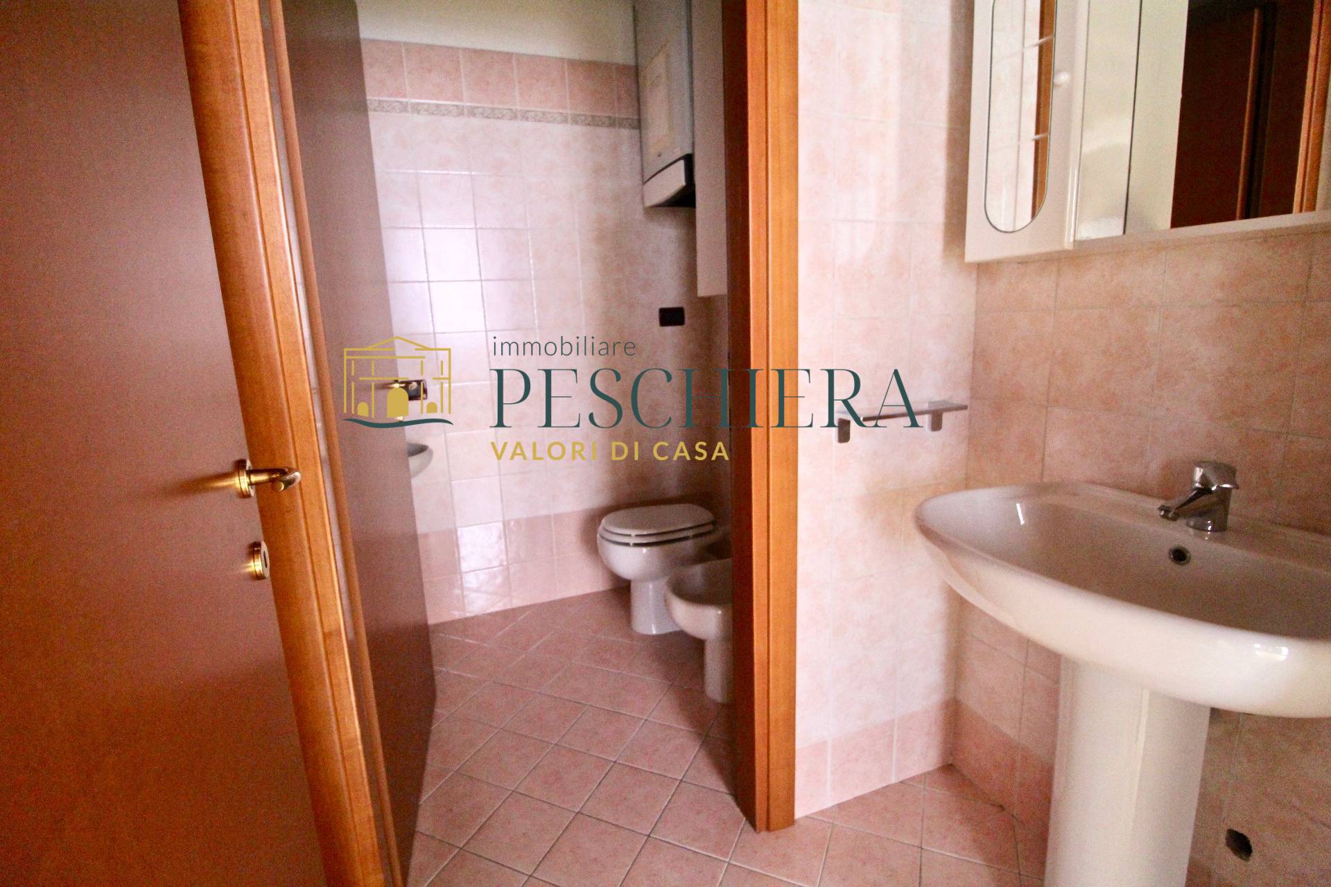 Studio/Ufficio in affitto a Valeggio sul Mincio, Generica